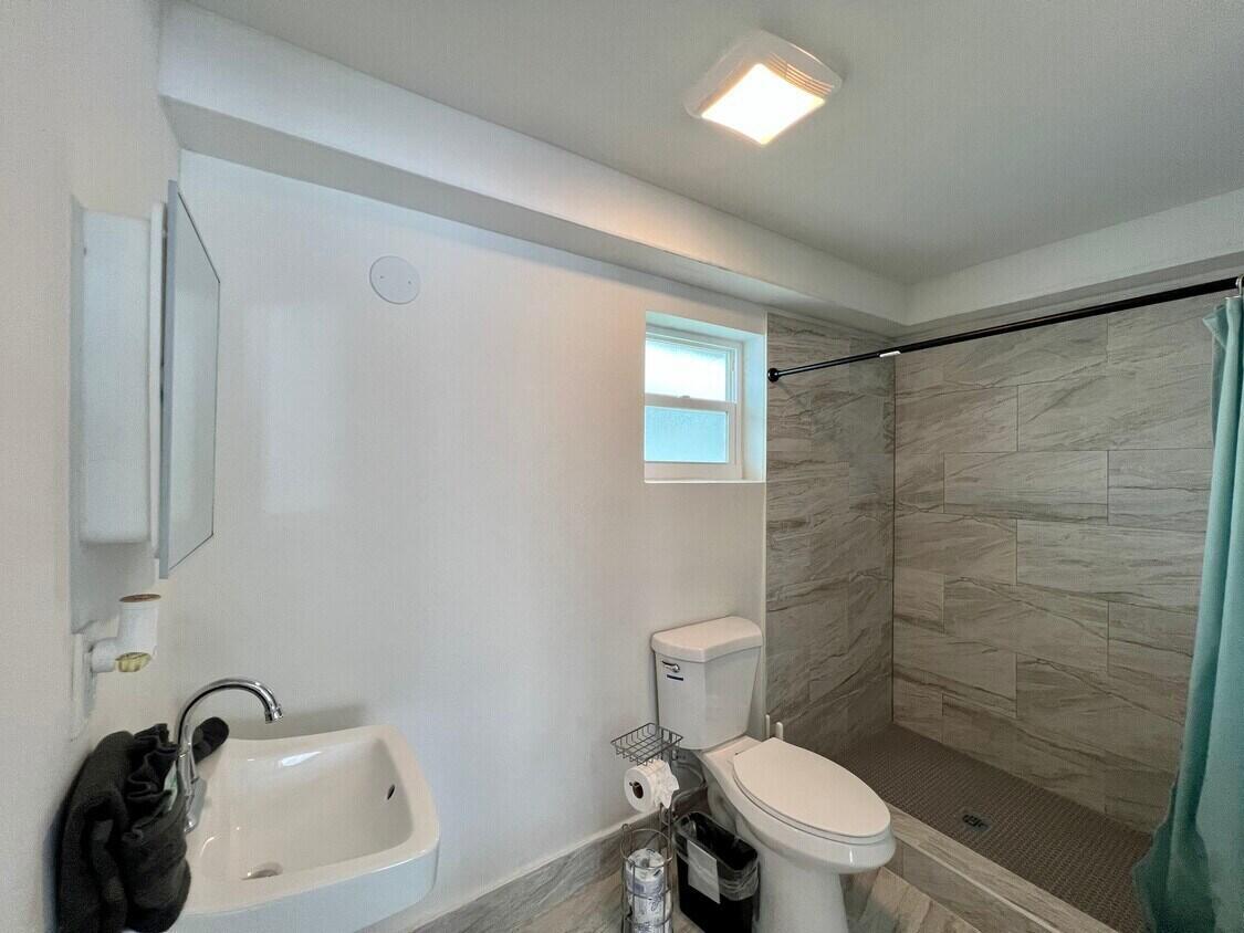 1020 N Riverside Drive