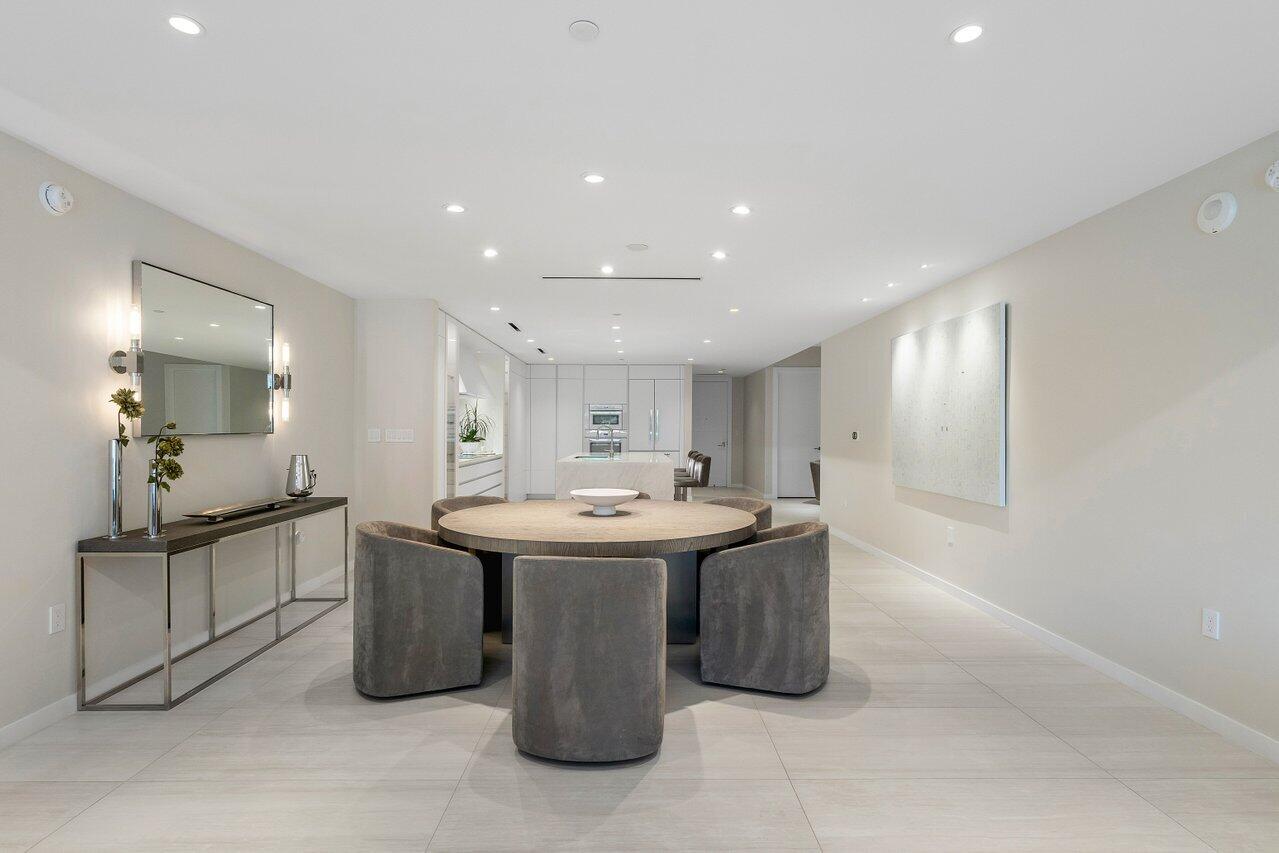 200 SE Mizner Boulevard 307