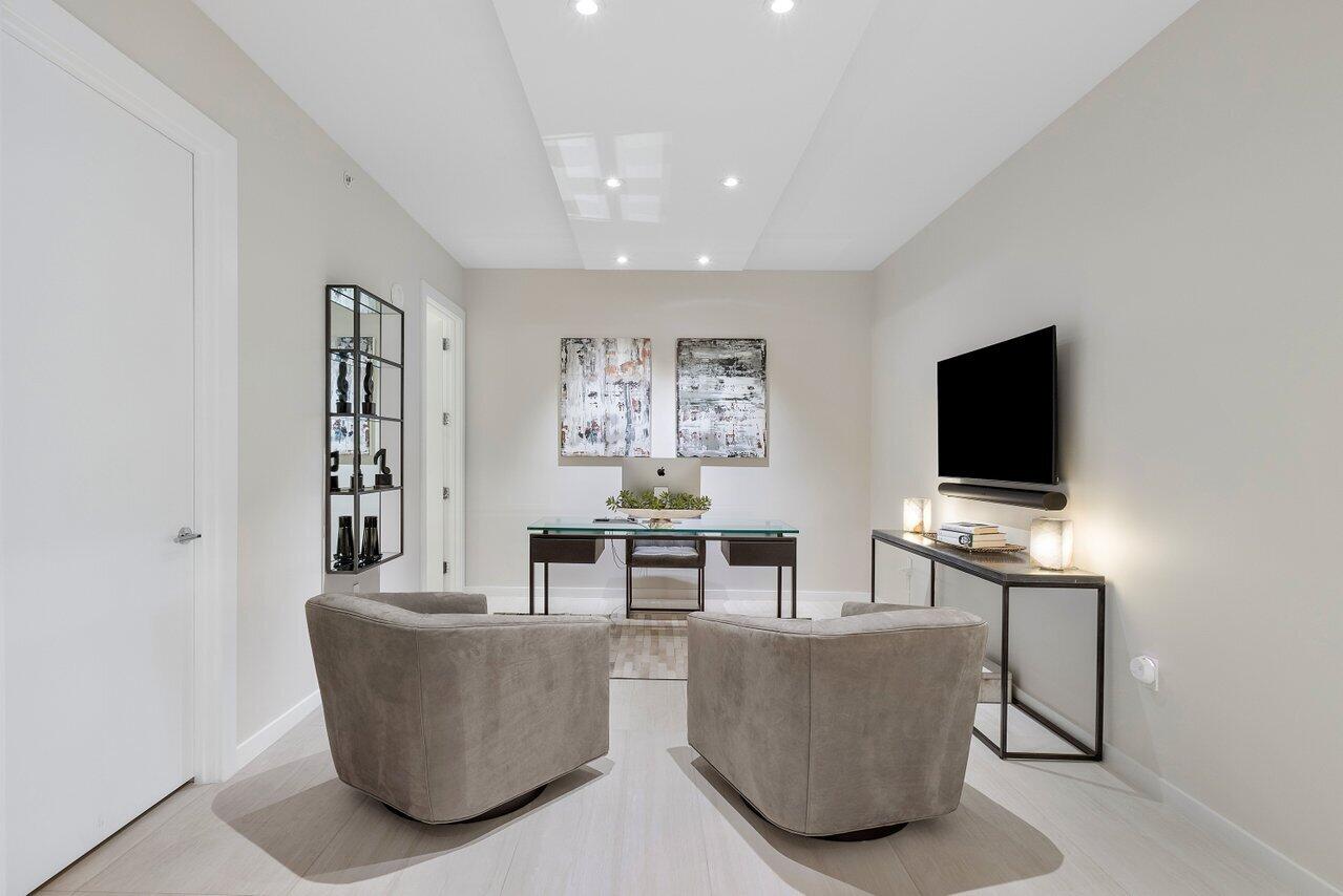 200 SE Mizner Boulevard 307
