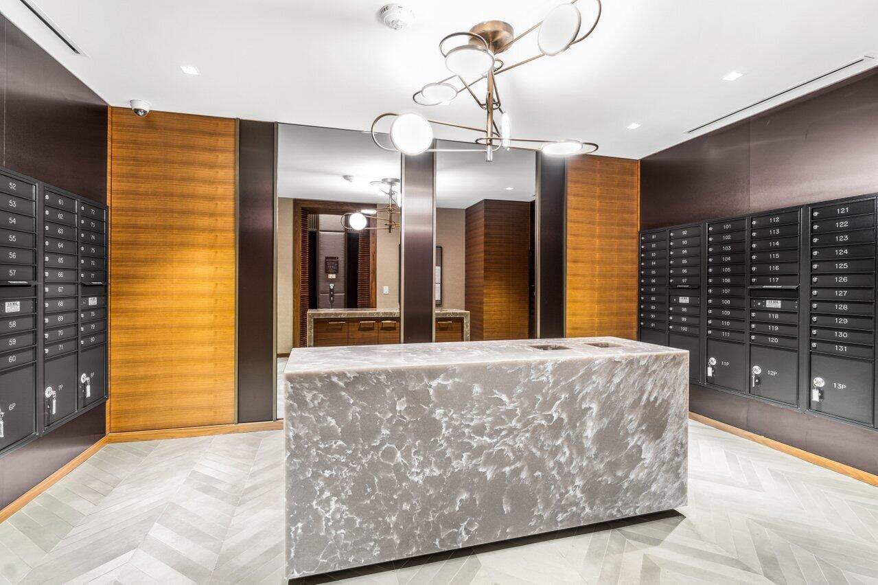 200 SE Mizner Boulevard 307
