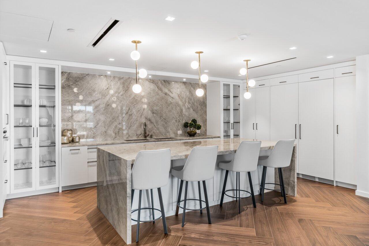 200 SE Mizner Boulevard 307
