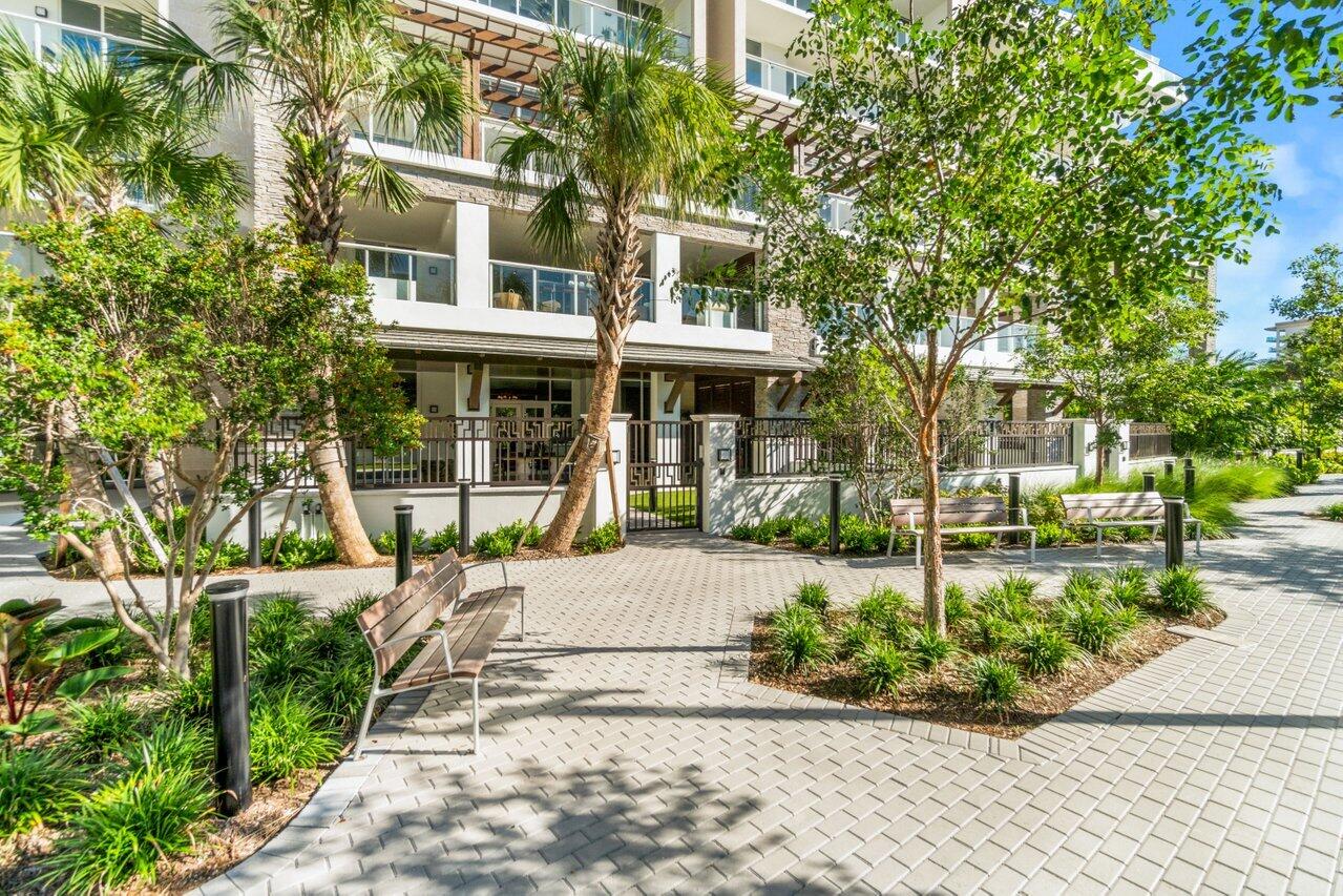 200 SE Mizner Boulevard 307