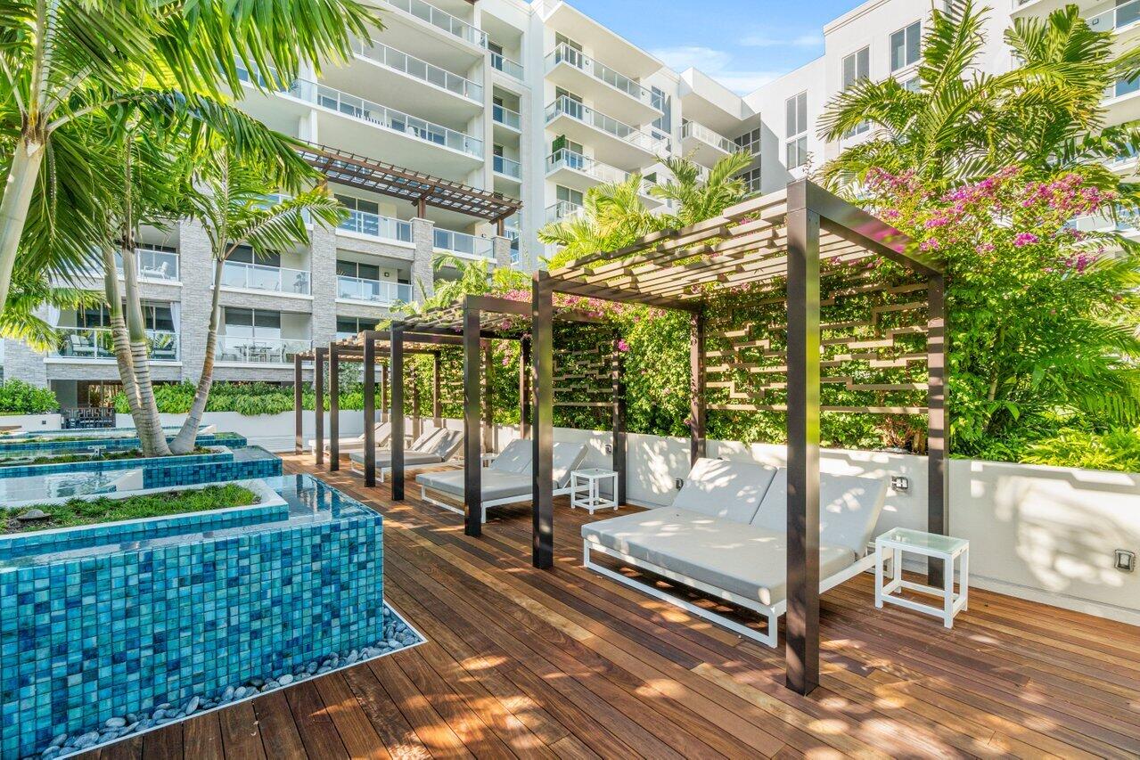 200 SE Mizner Boulevard 307