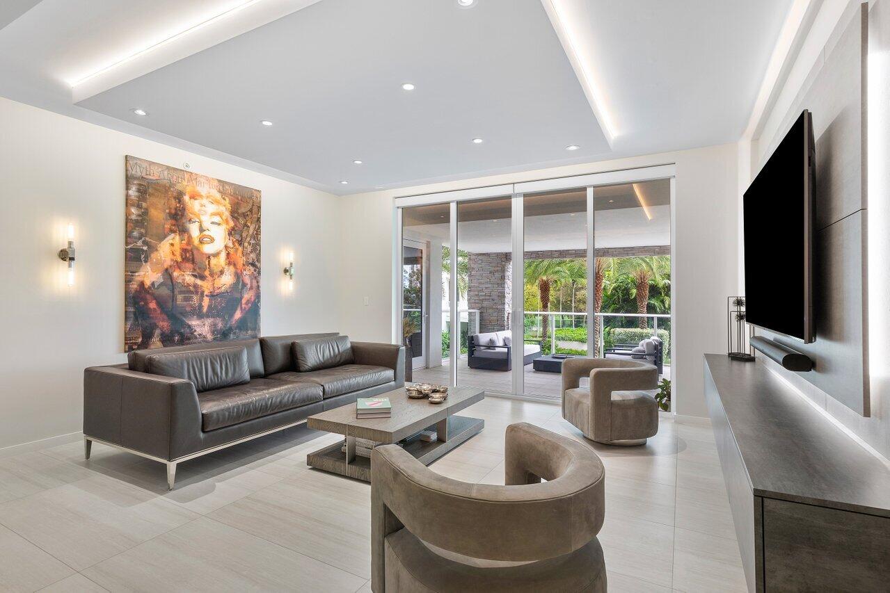 200 SE Mizner Boulevard 307
