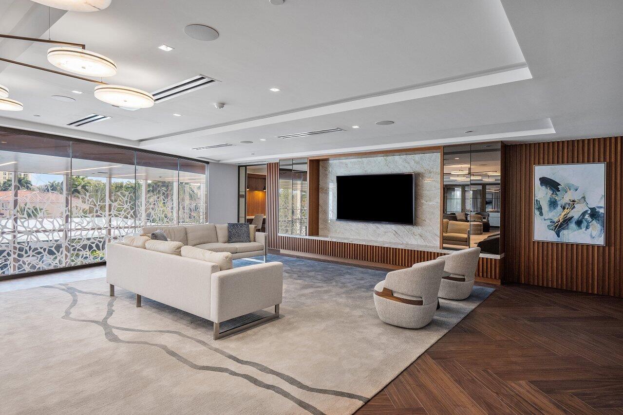 200 SE Mizner Boulevard 307