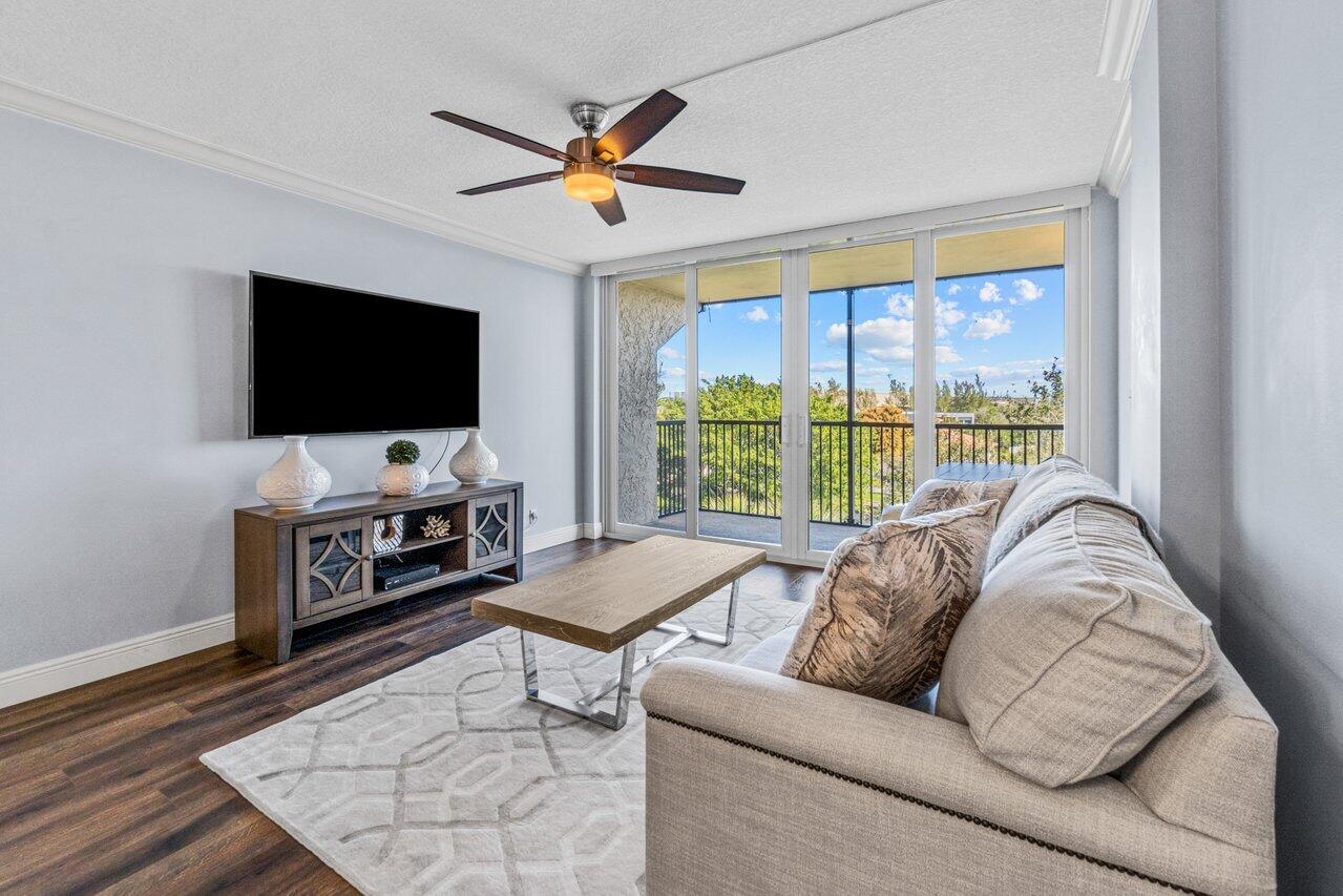 14 Royal Palm Way 504