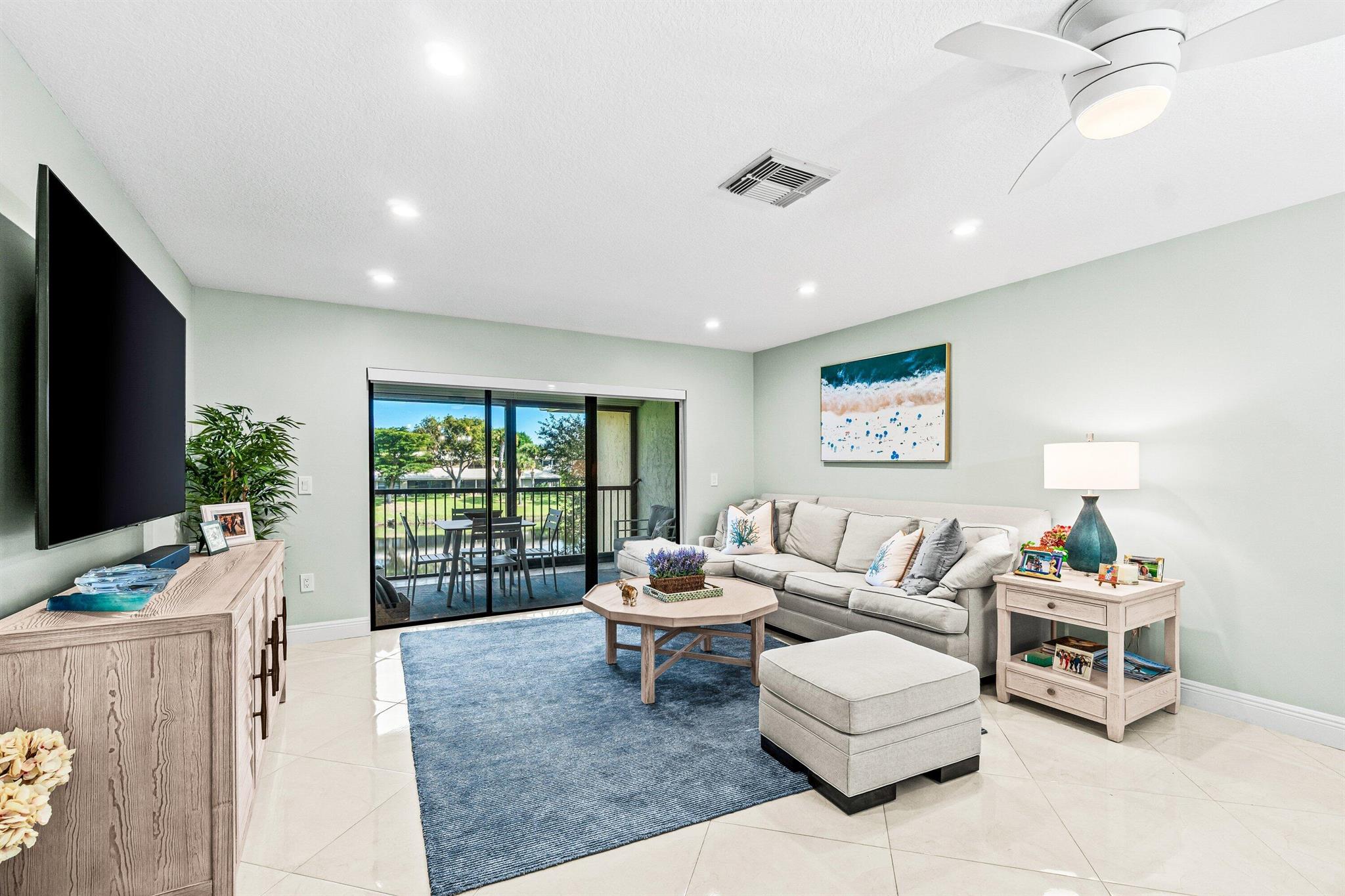 24 Stratford Drive E D