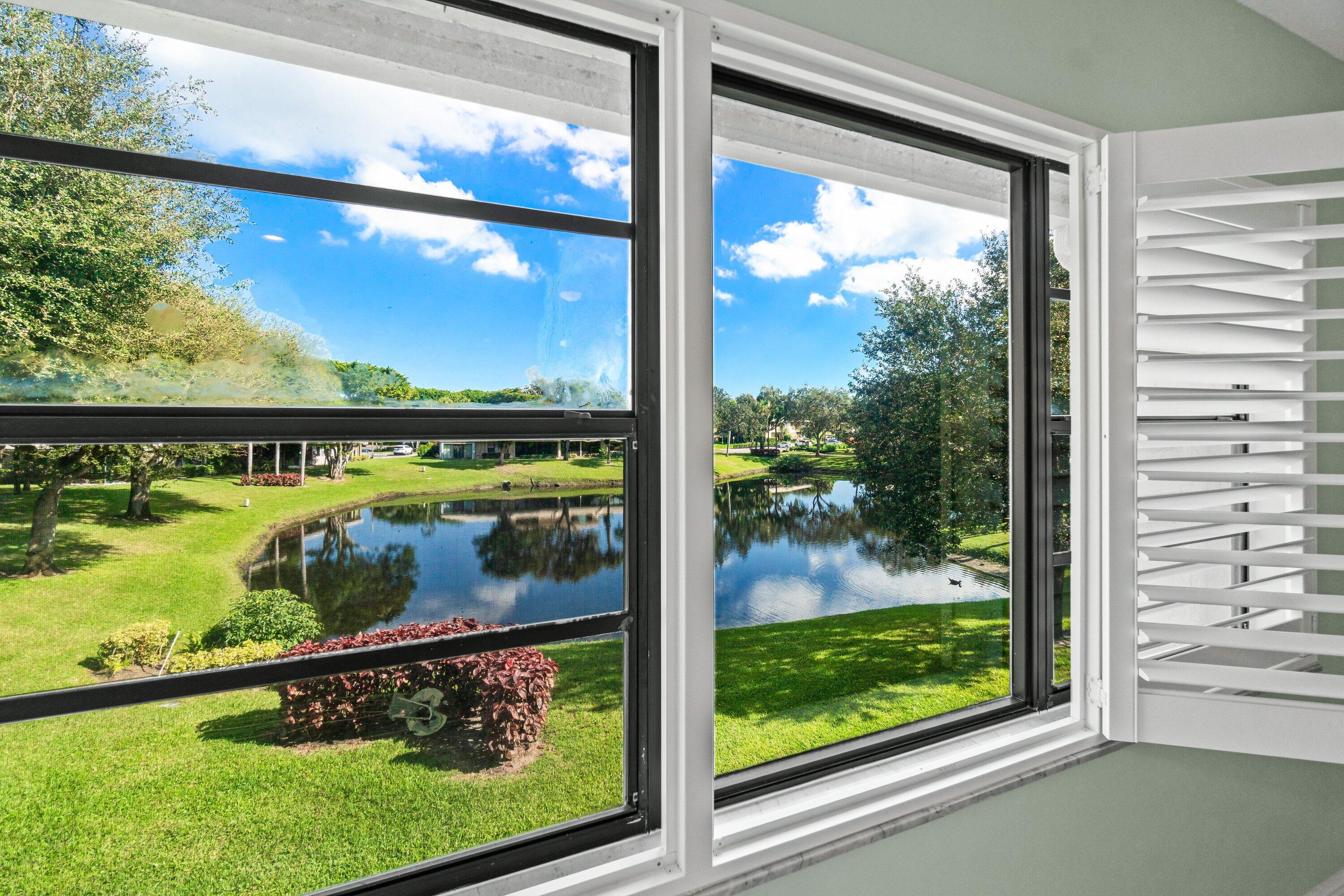 24 Stratford Drive E D