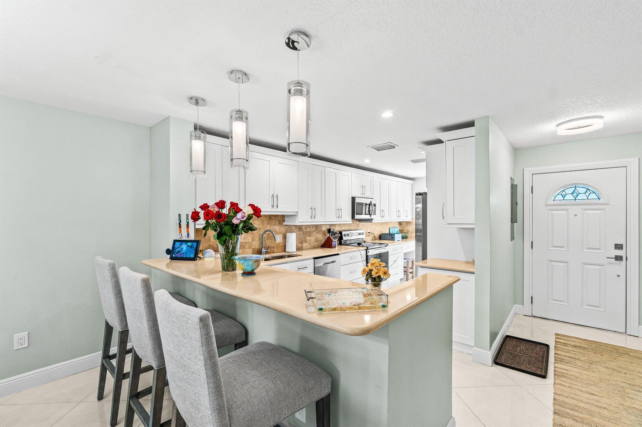 24 Stratford Drive E D