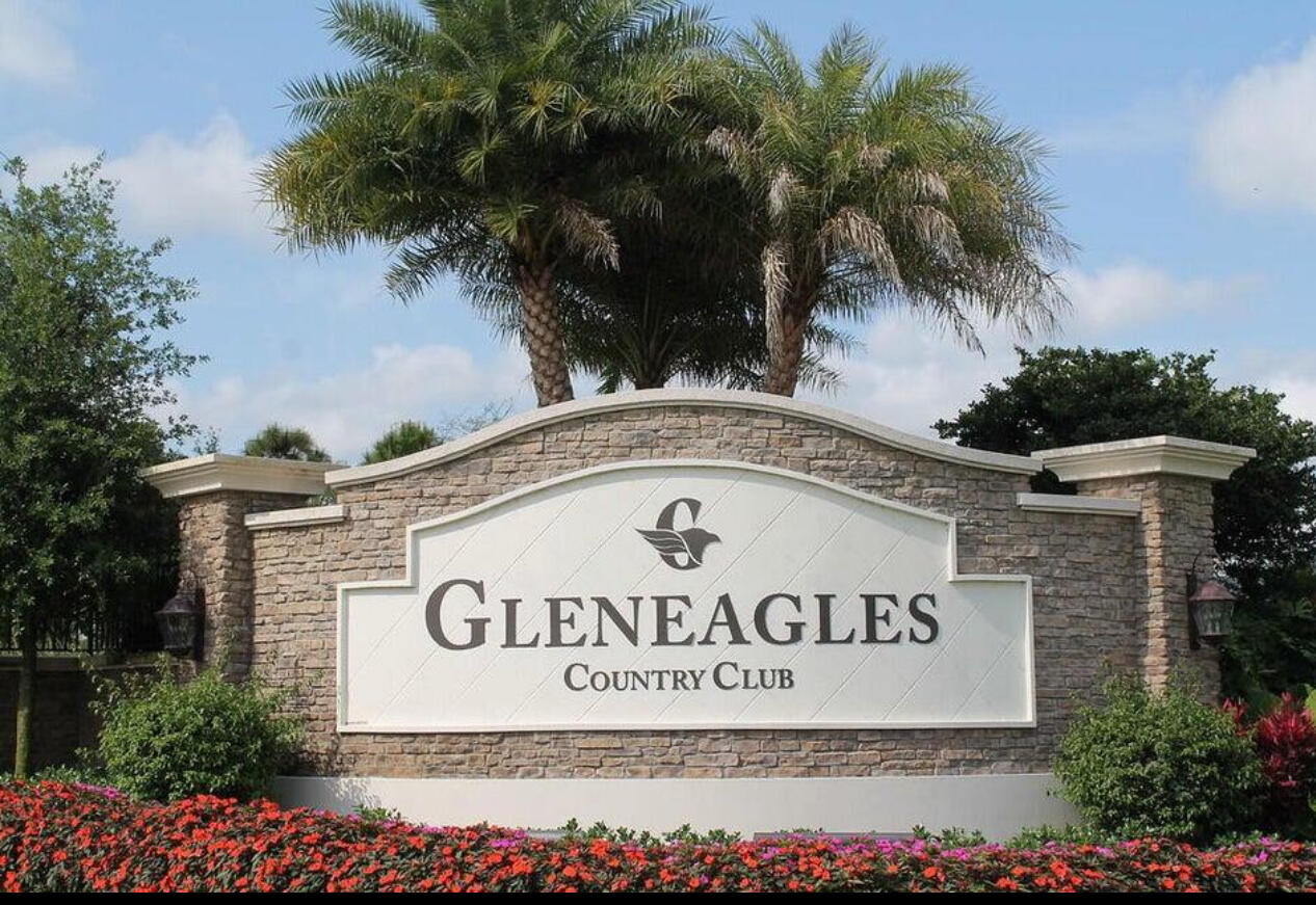 7689 Glendevon Lane 1805
