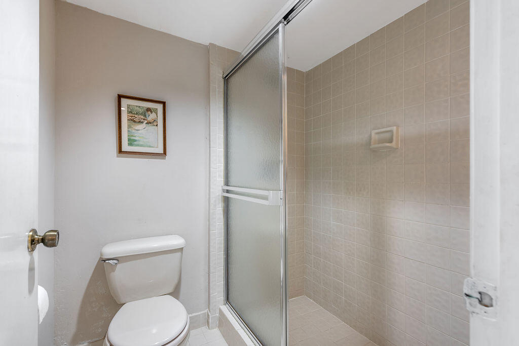 7689 Glendevon Lane 1805