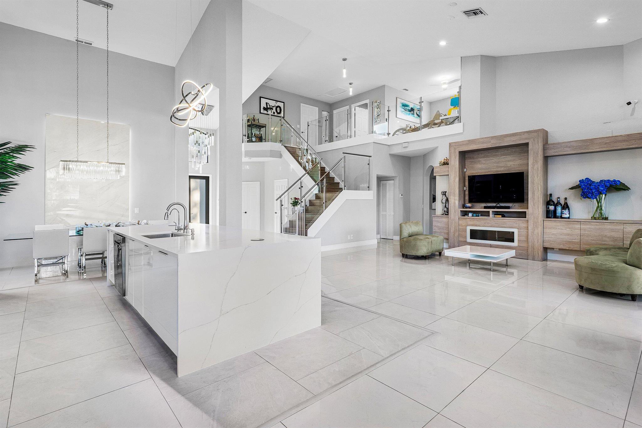 7056 NW 67th Terrace