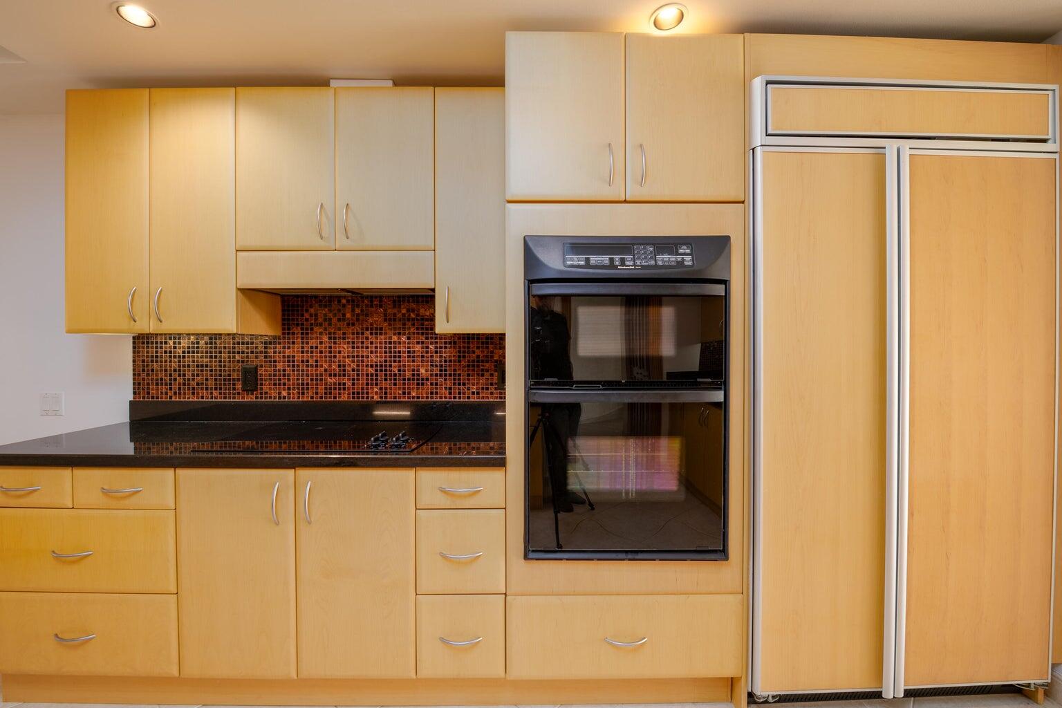 1228 Hillsboro Mile 103