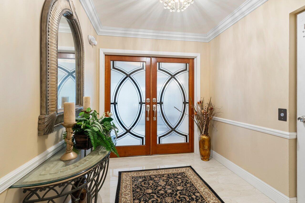 1170 Hillsboro Mile 302