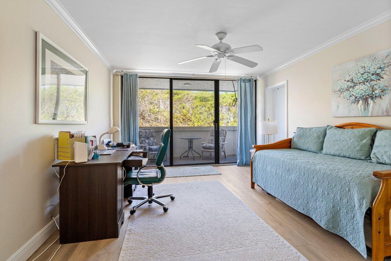 1170 Hillsboro Mile 302