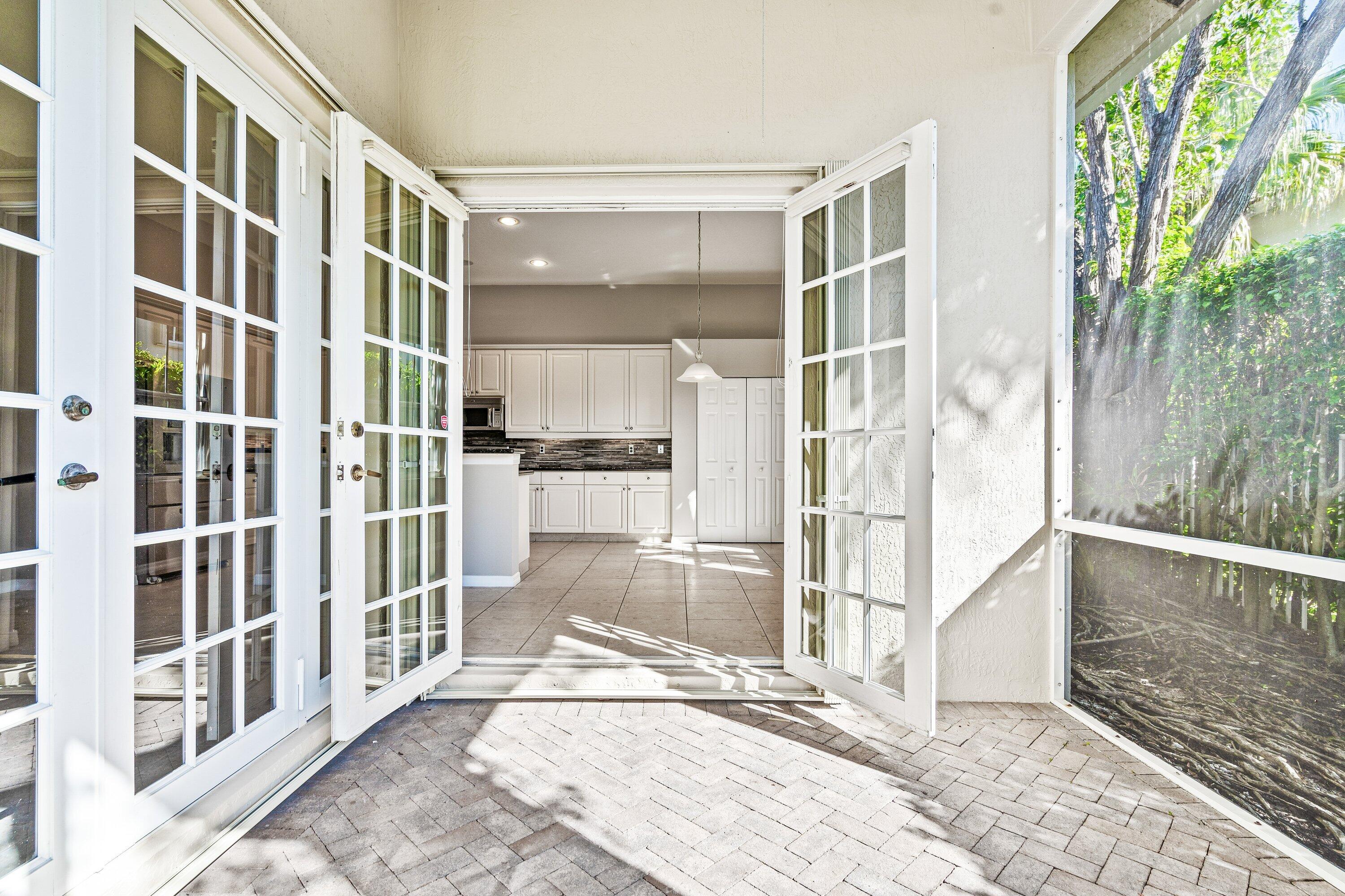 1366 Crossbill Court