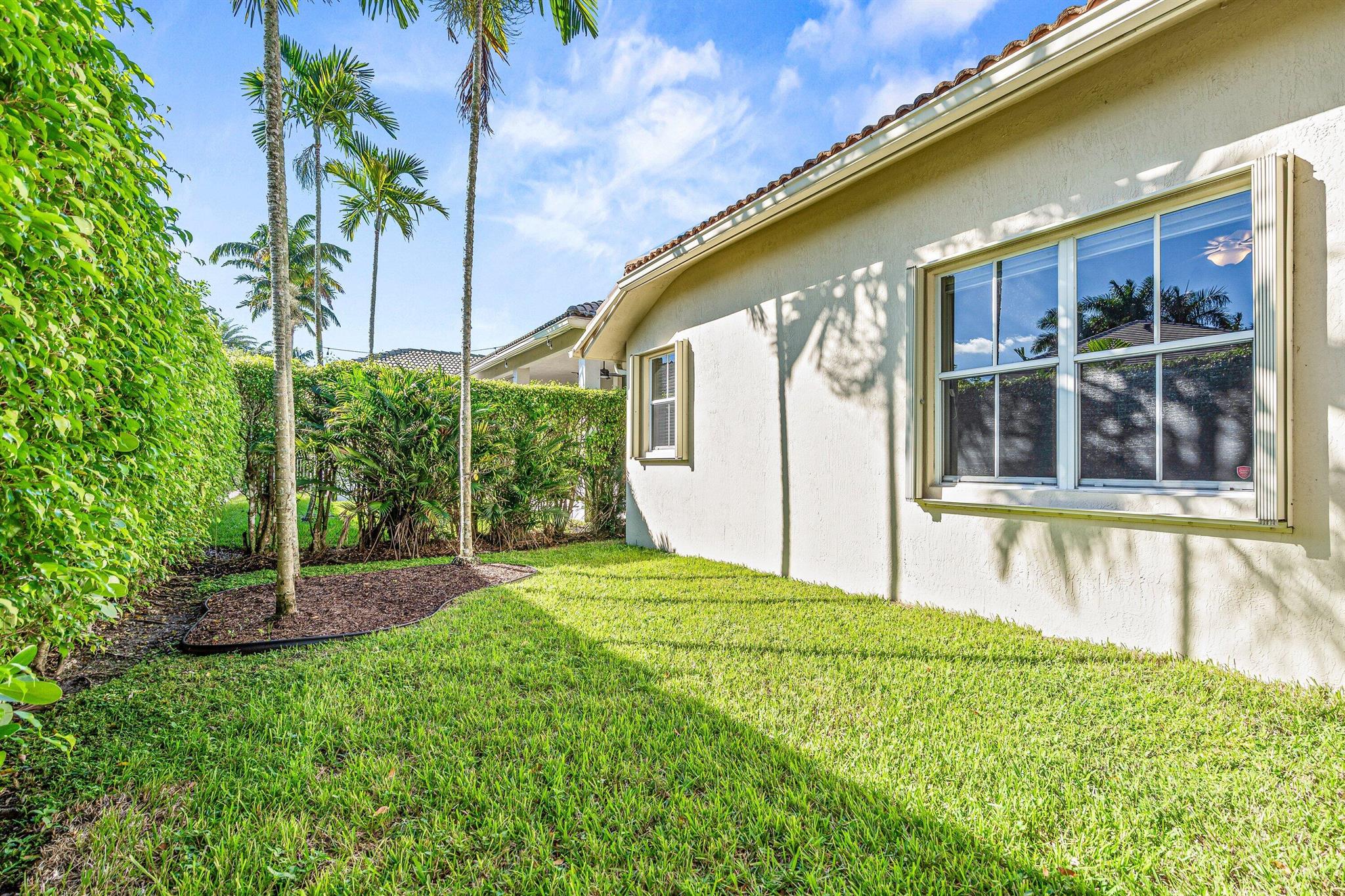 1366 Crossbill Court