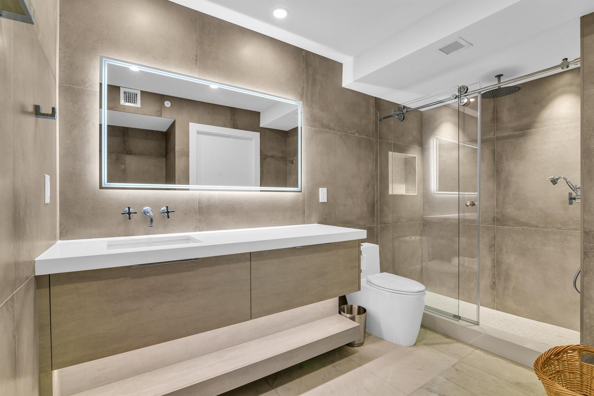 100 SE 5th Avenue 106