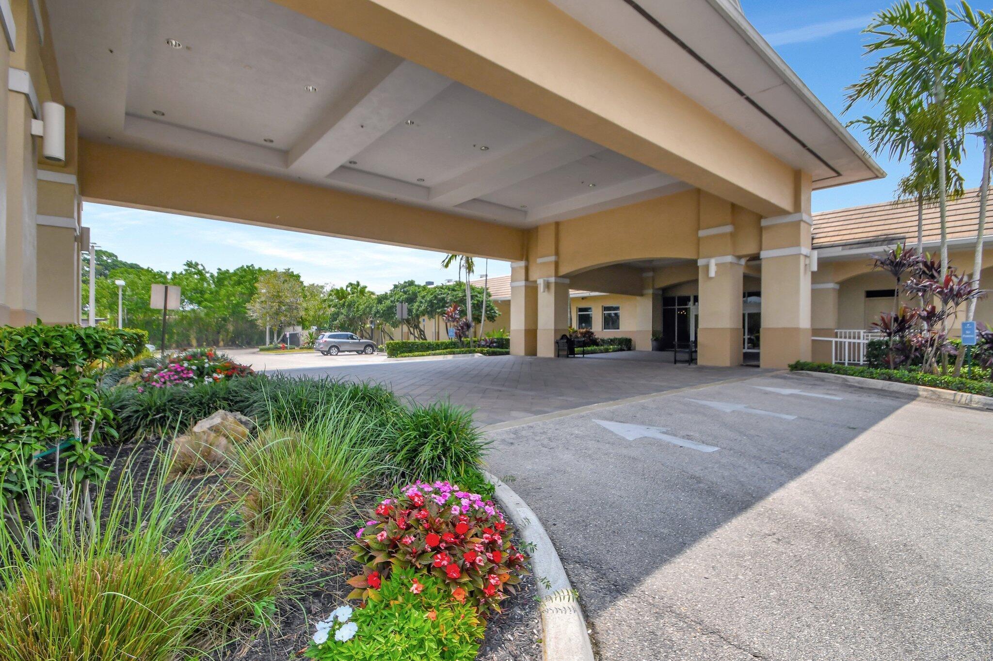 4661 Fountains Drive 112