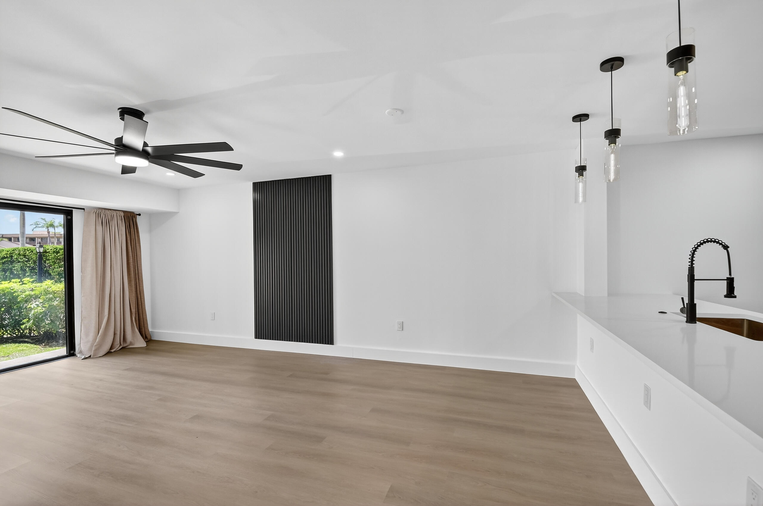 4661 Fountains Drive 112