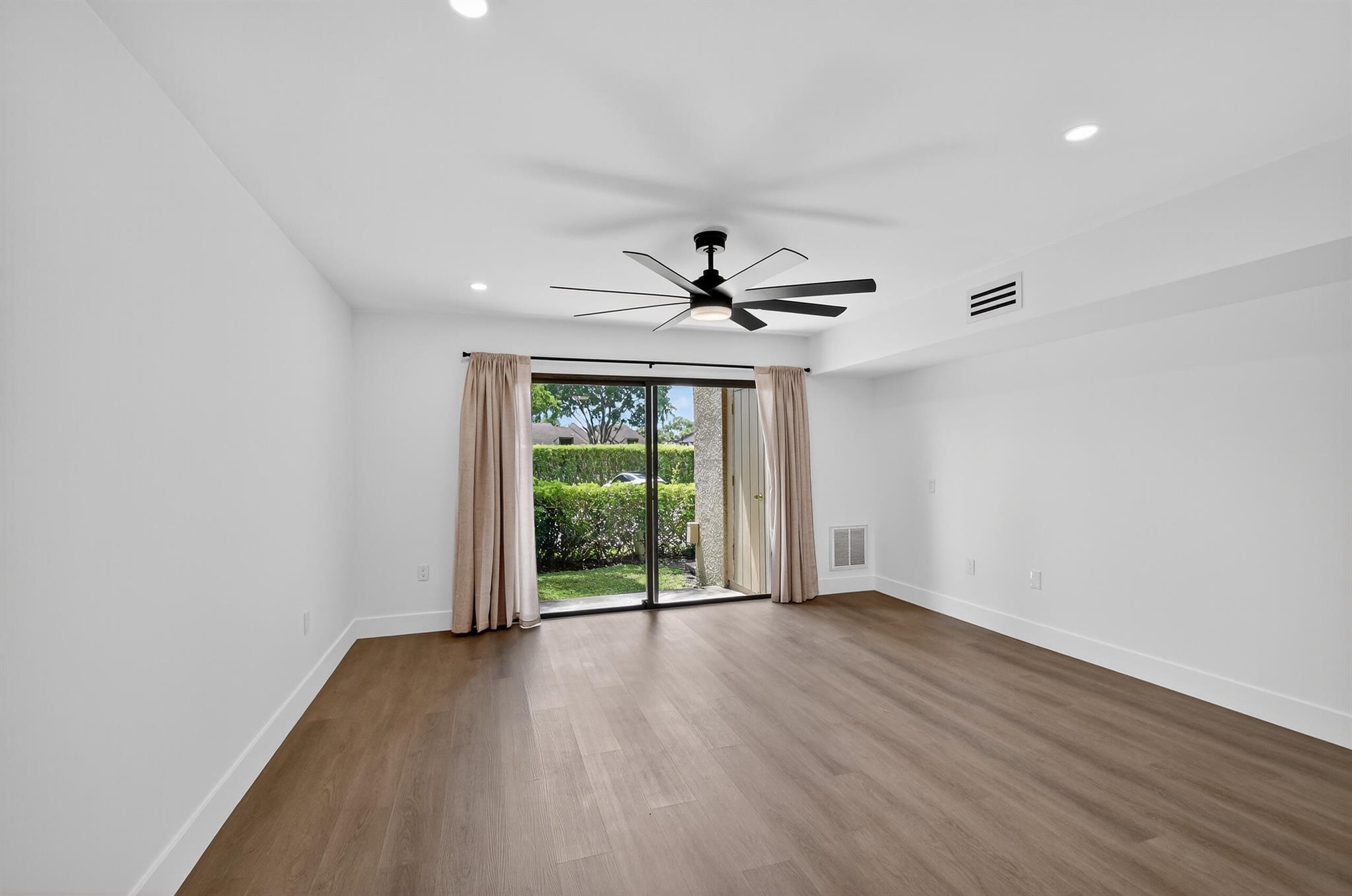 4661 Fountains Drive 112