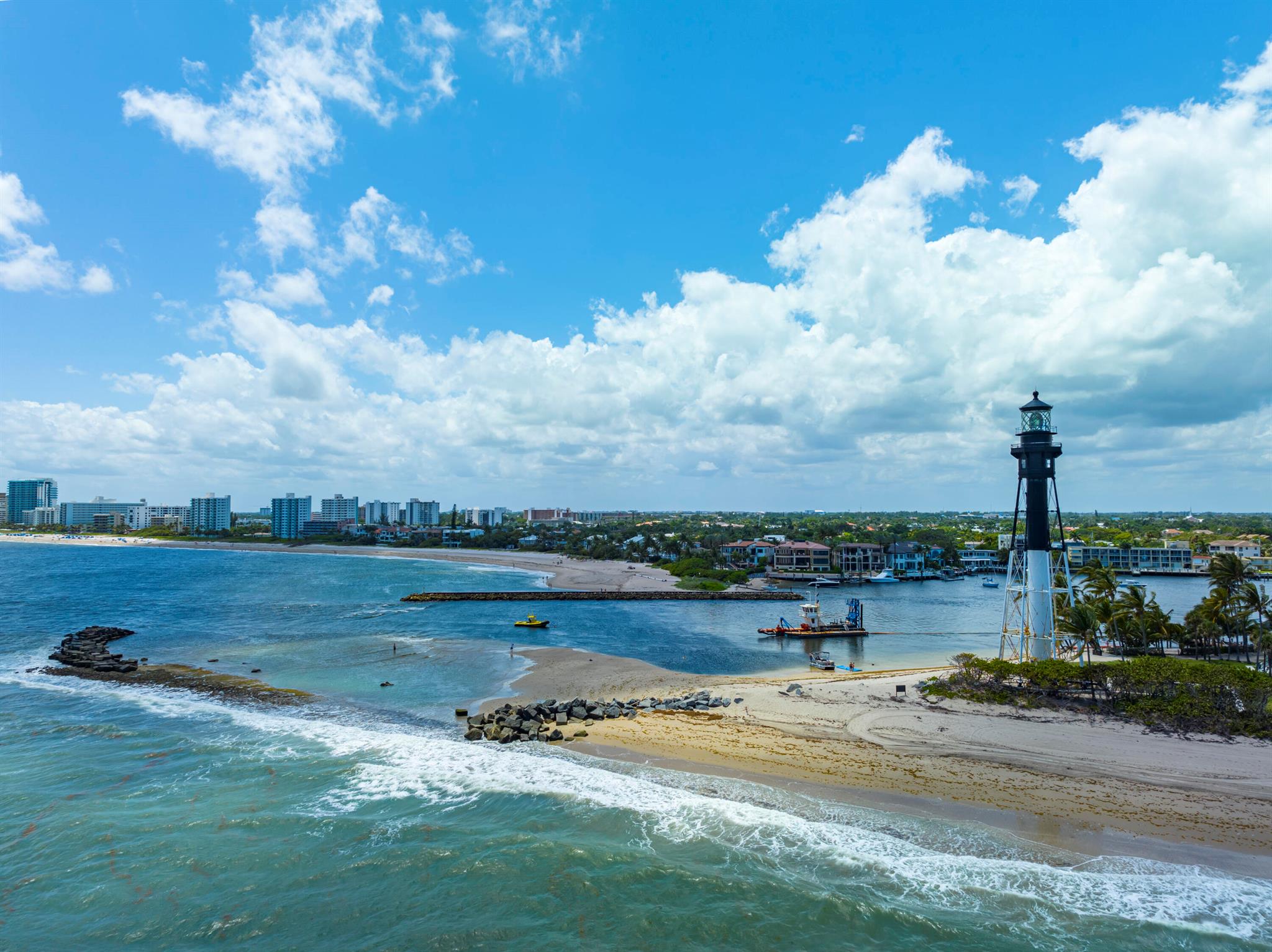 1020 N Riverside Drive 4