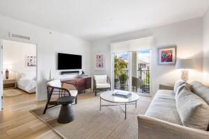 250 NE 3rd Avenue 1510