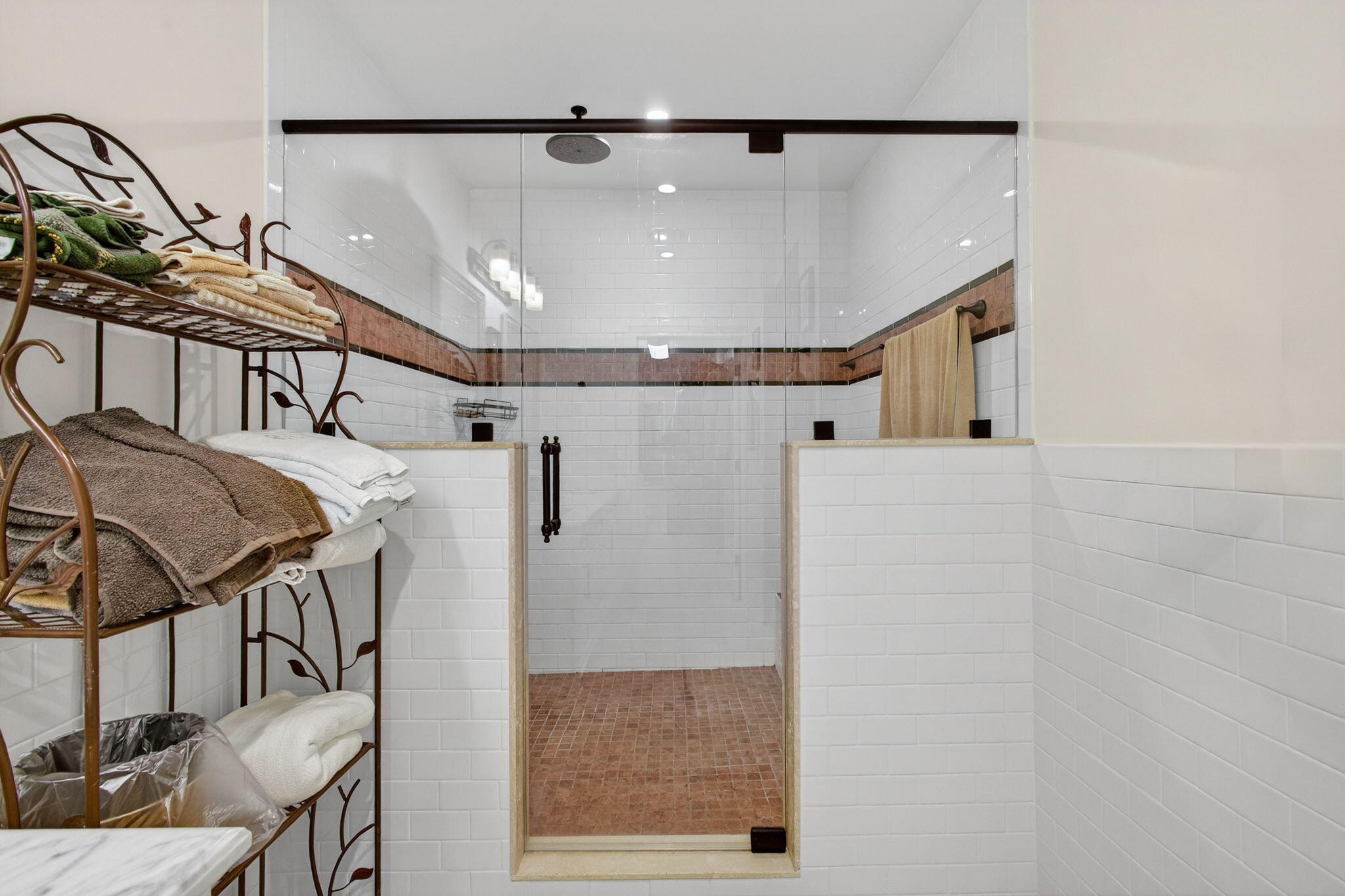 170 Celestial Way 35