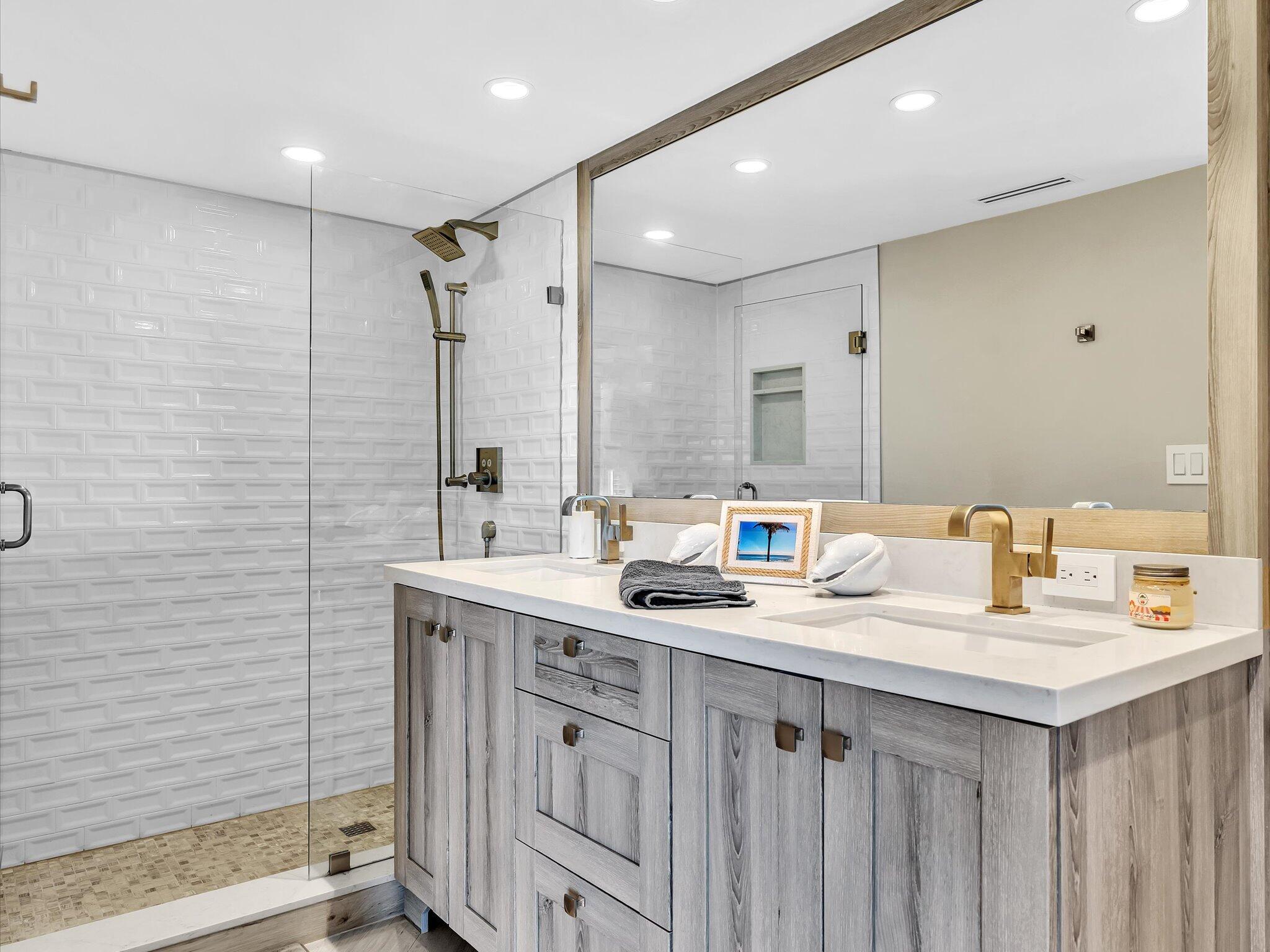 500 S Ocean Boulevard 909