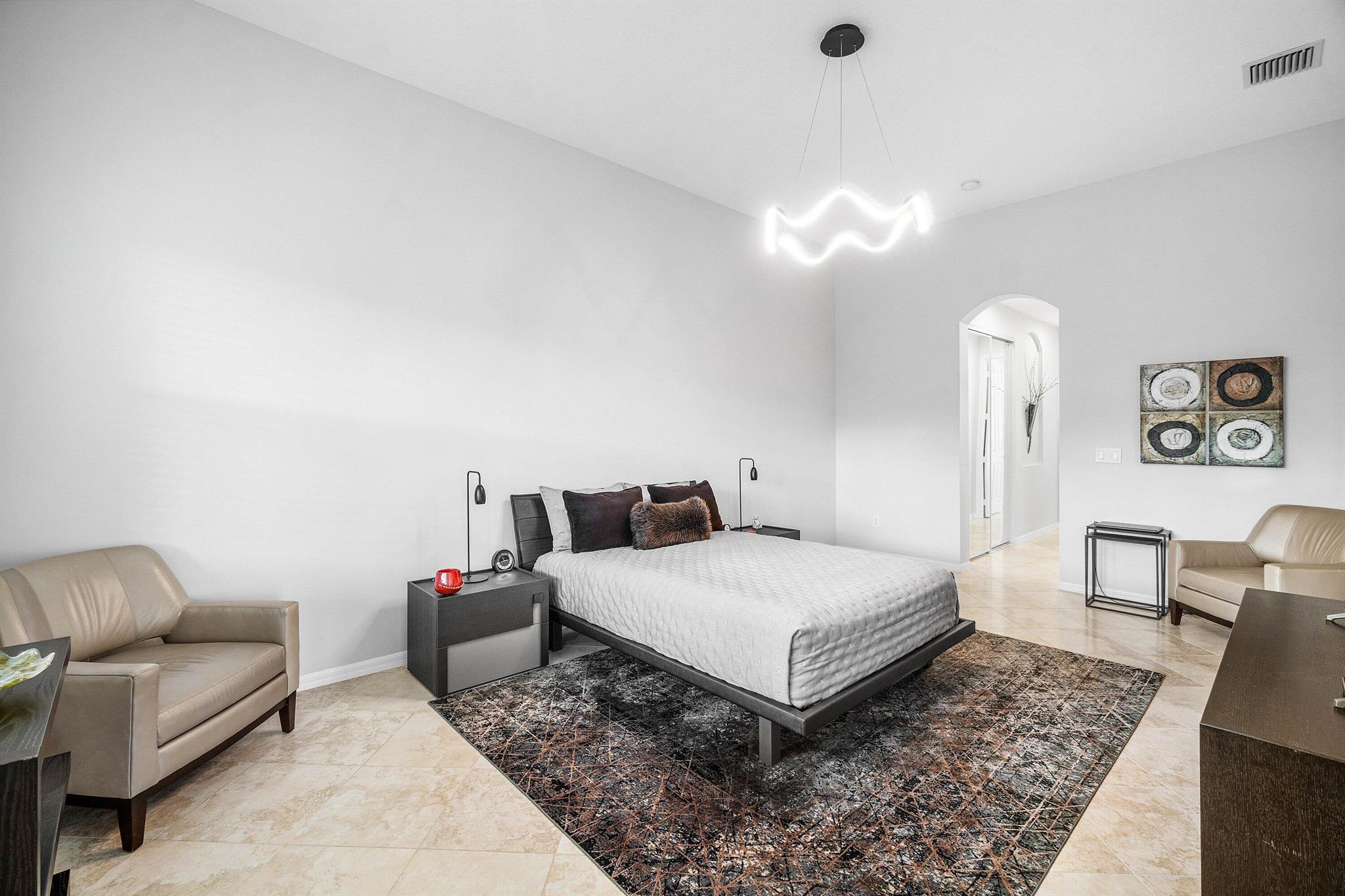 7880 New Holland Way