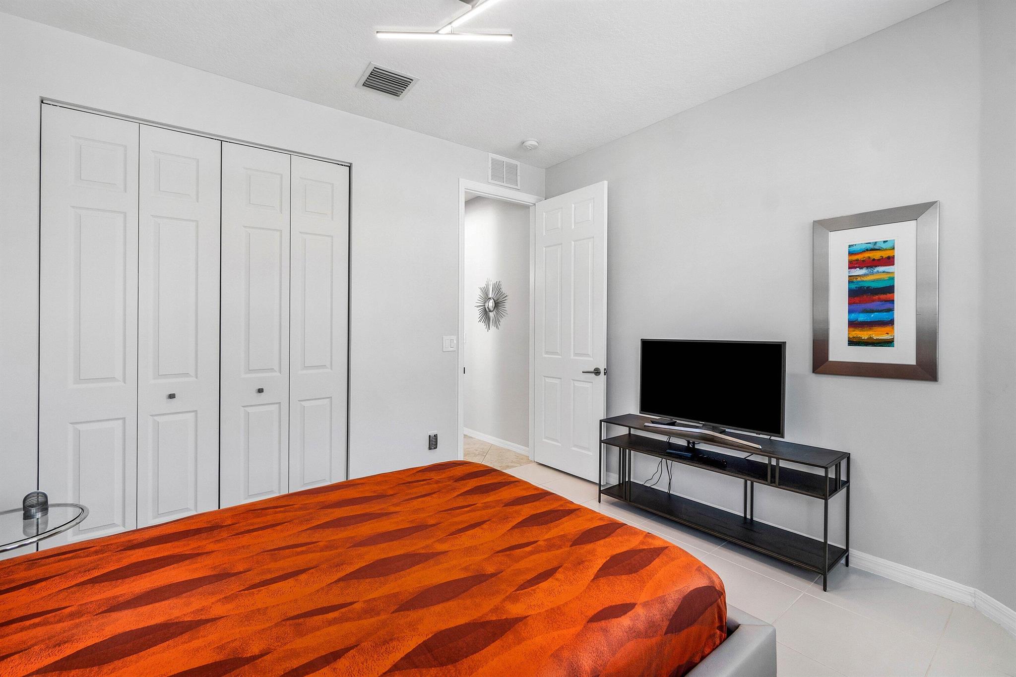 7880 New Holland Way