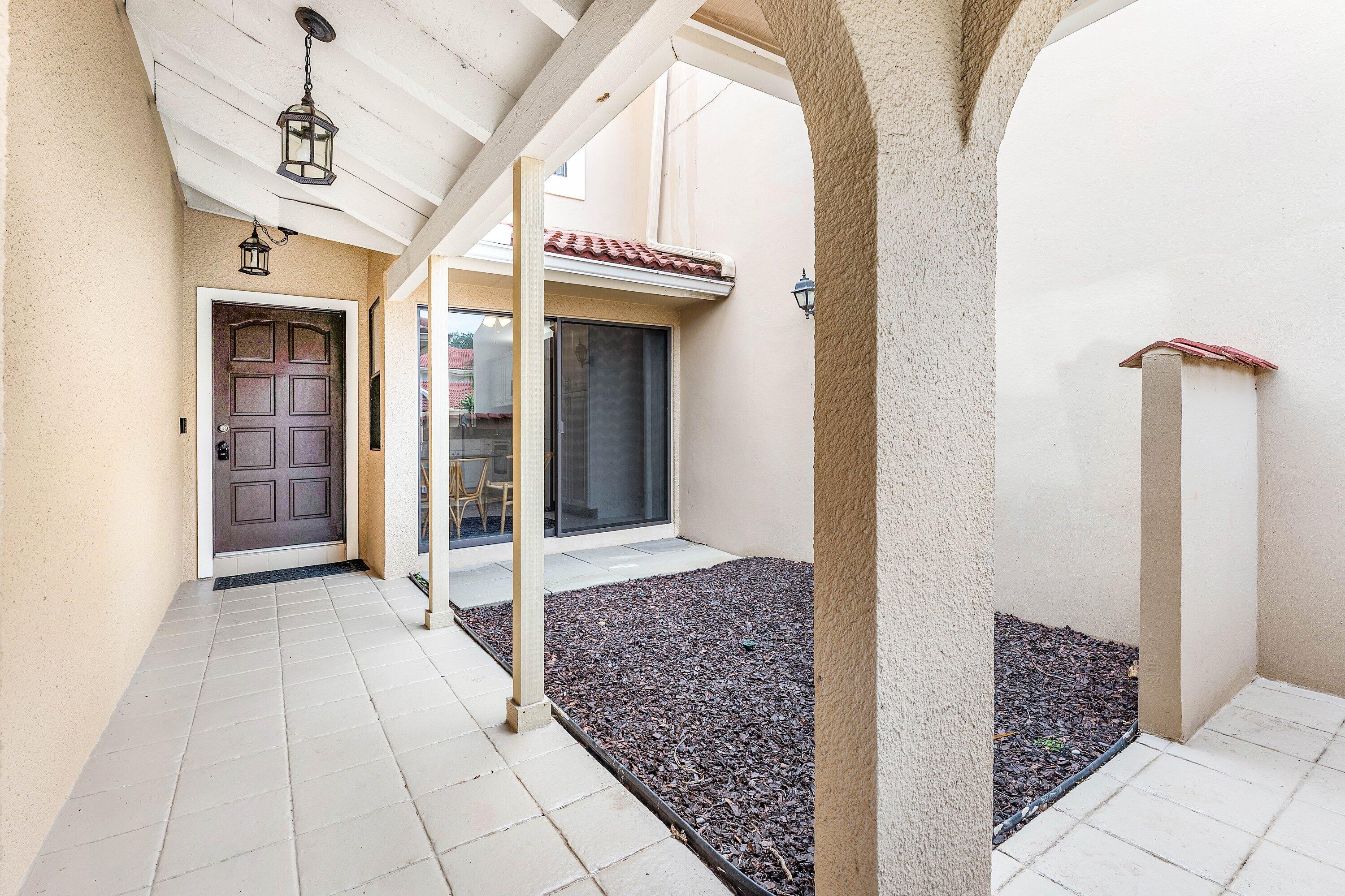 816 Windermere Way