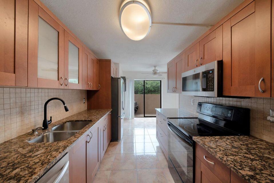 2206 NW 39th Avenue