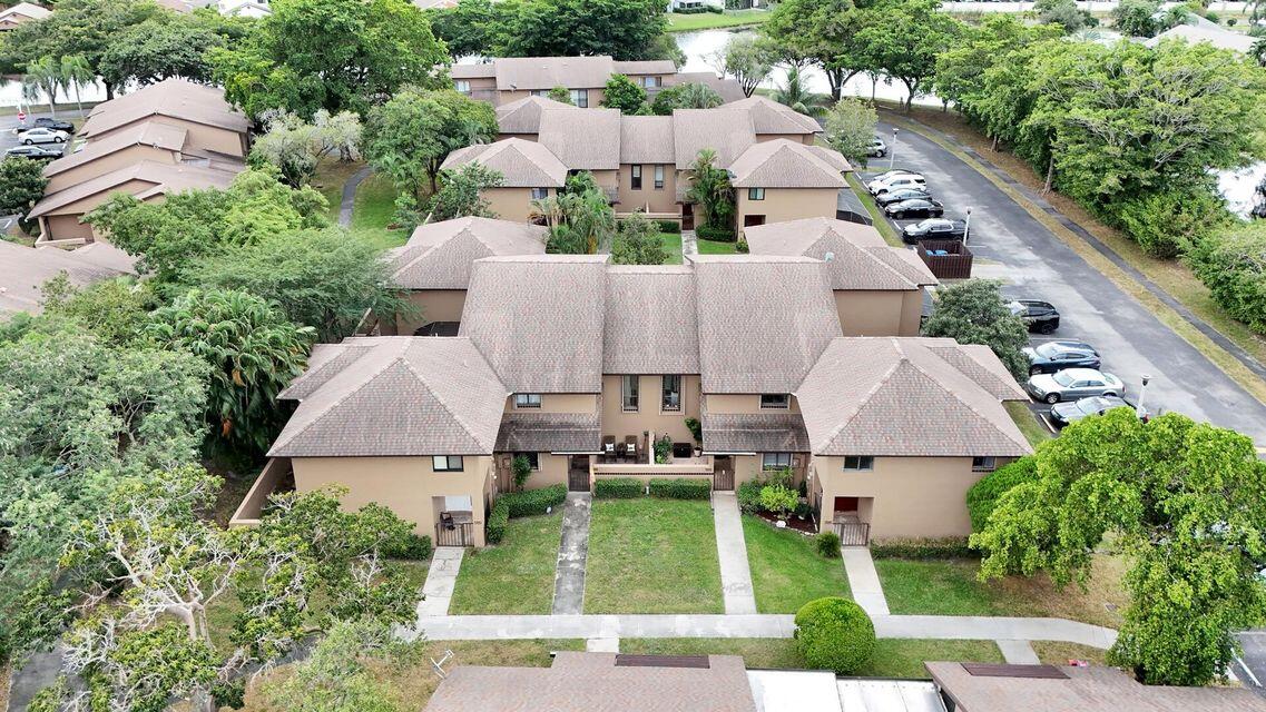2206 NW 39th Avenue
