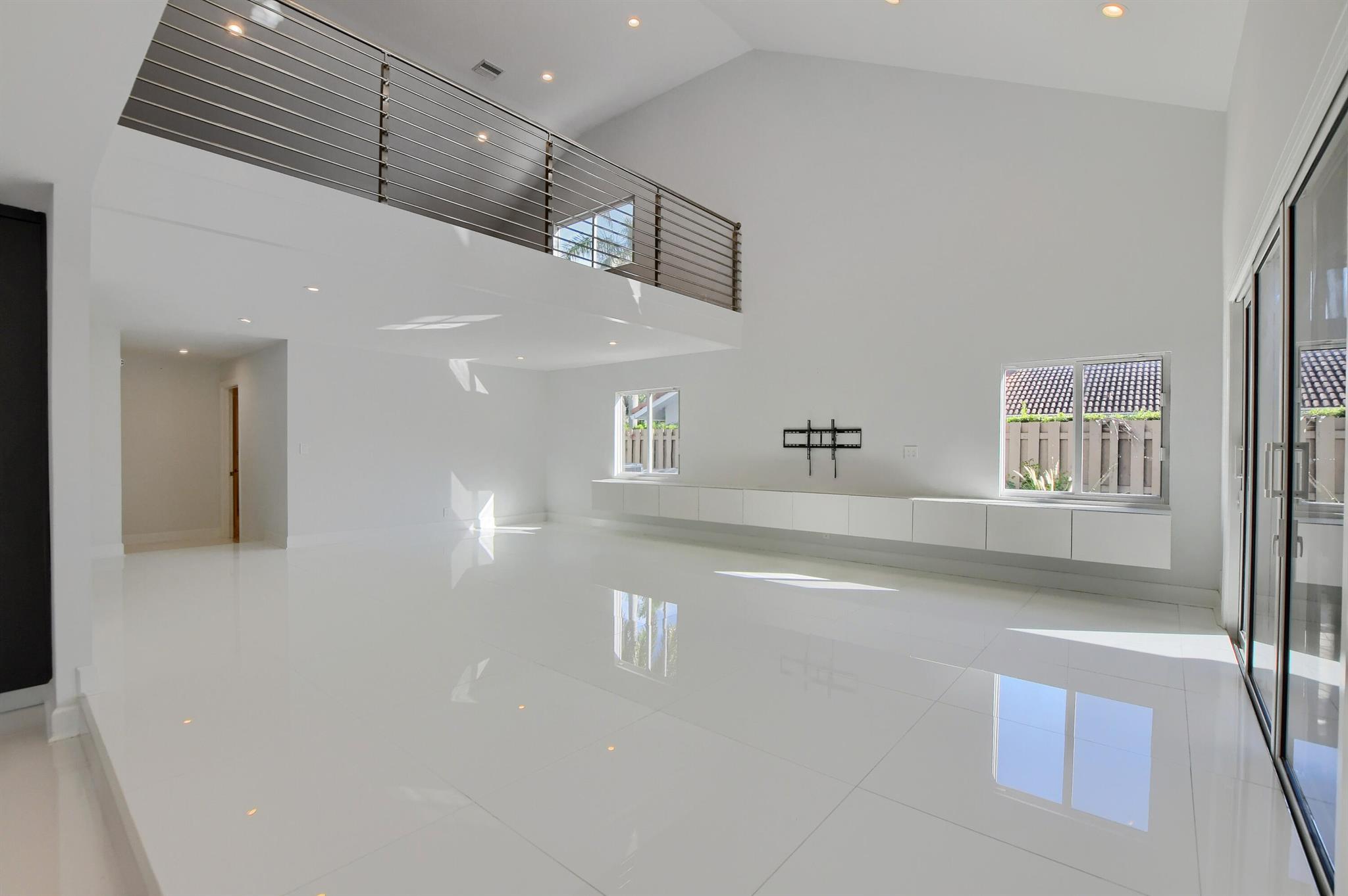 23352 Lago Mar Circle