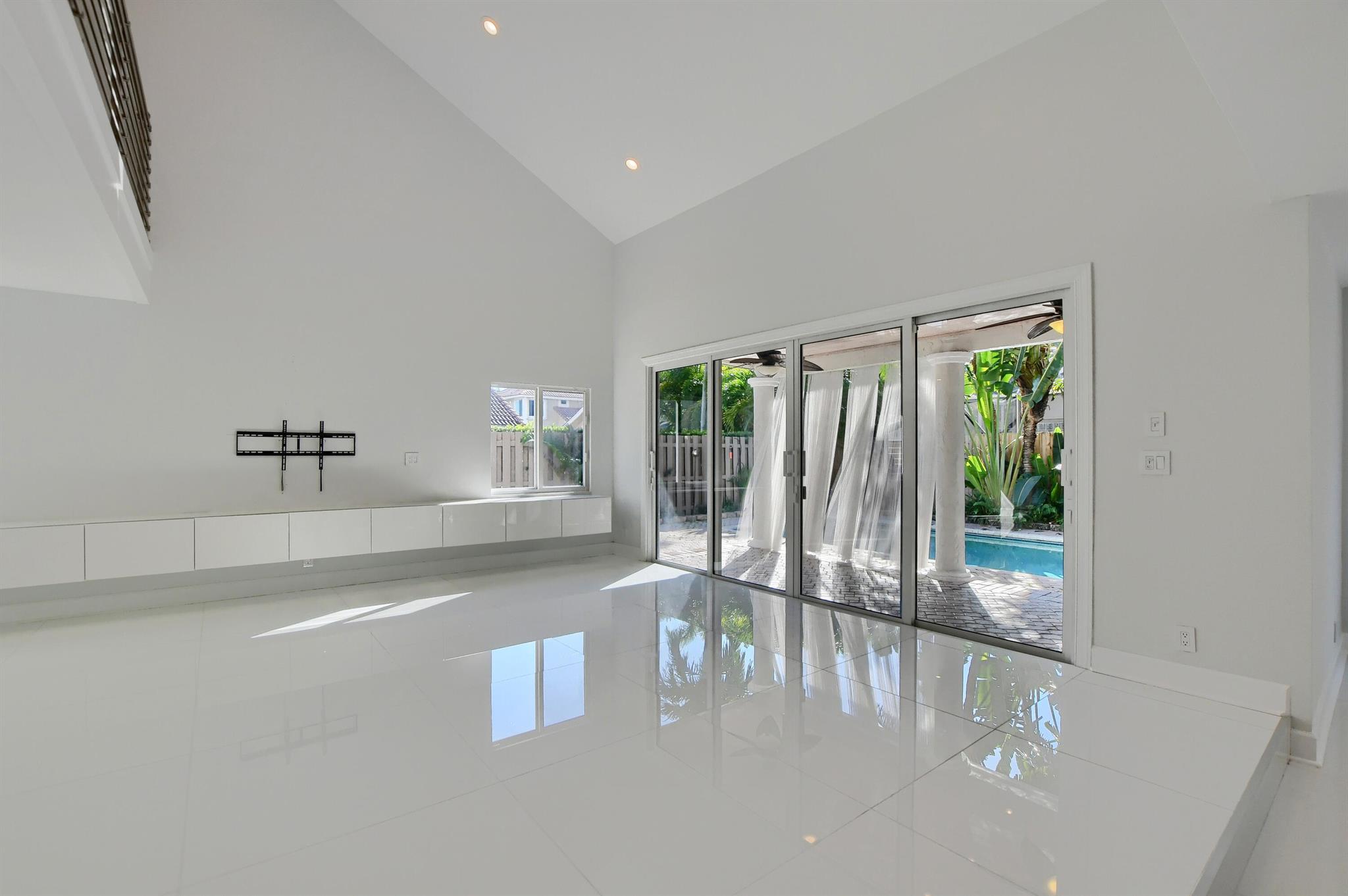 23352 Lago Mar Circle