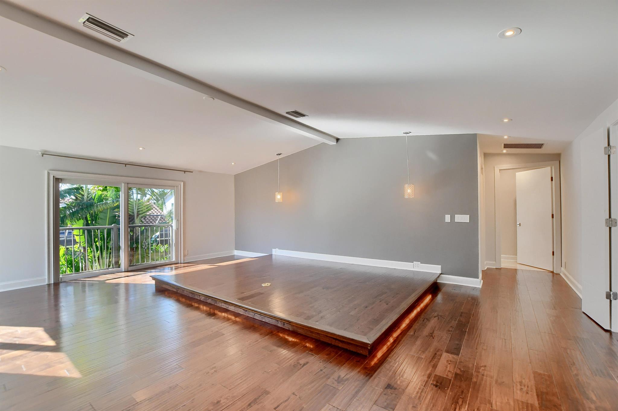 23352 Lago Mar Circle