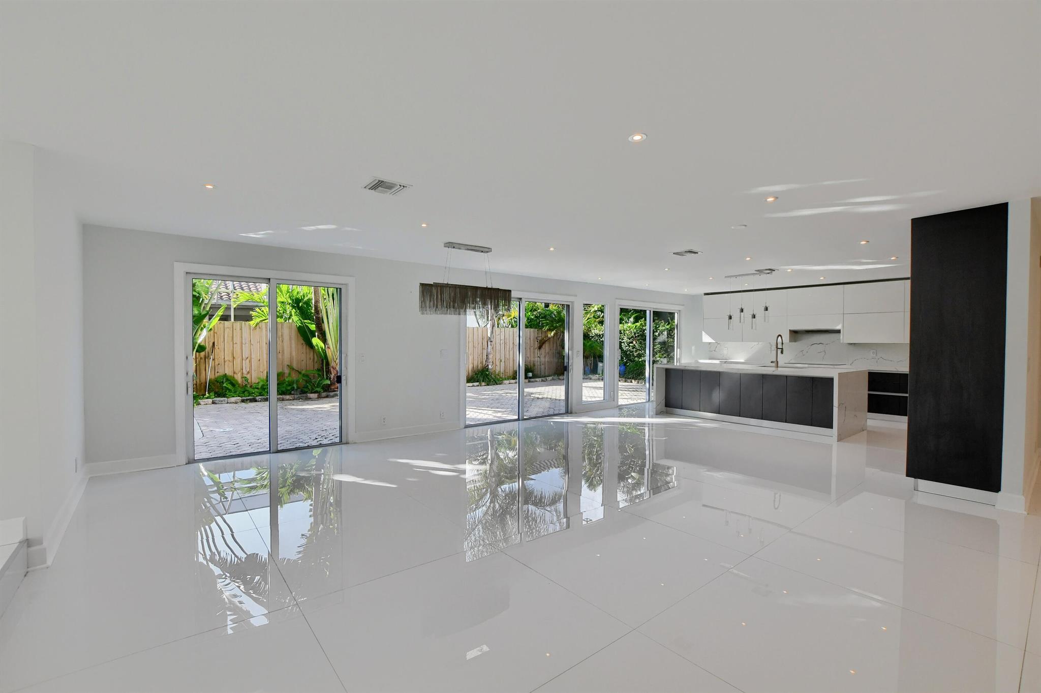 23352 Lago Mar Circle