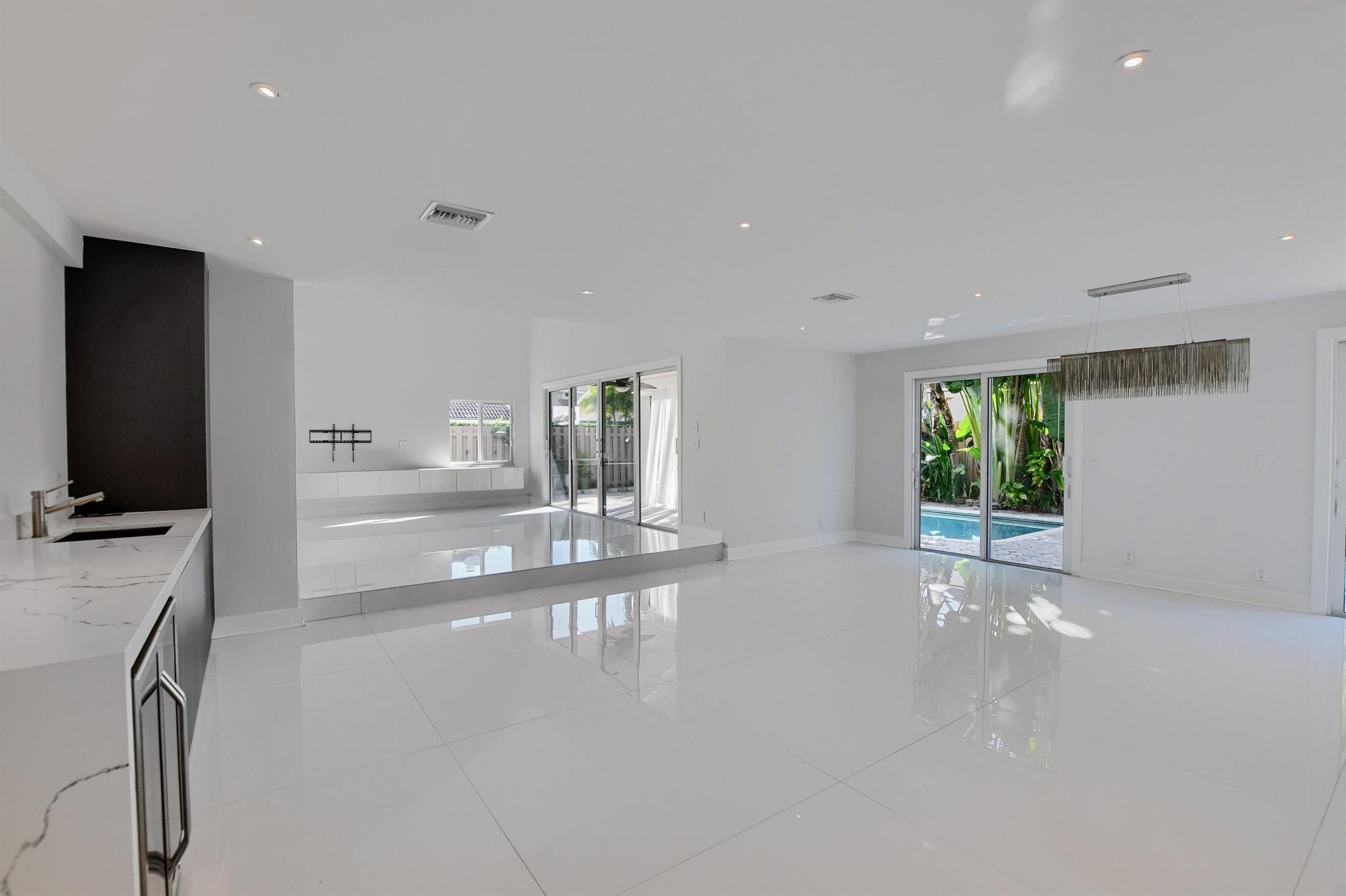 23352 Lago Mar Circle