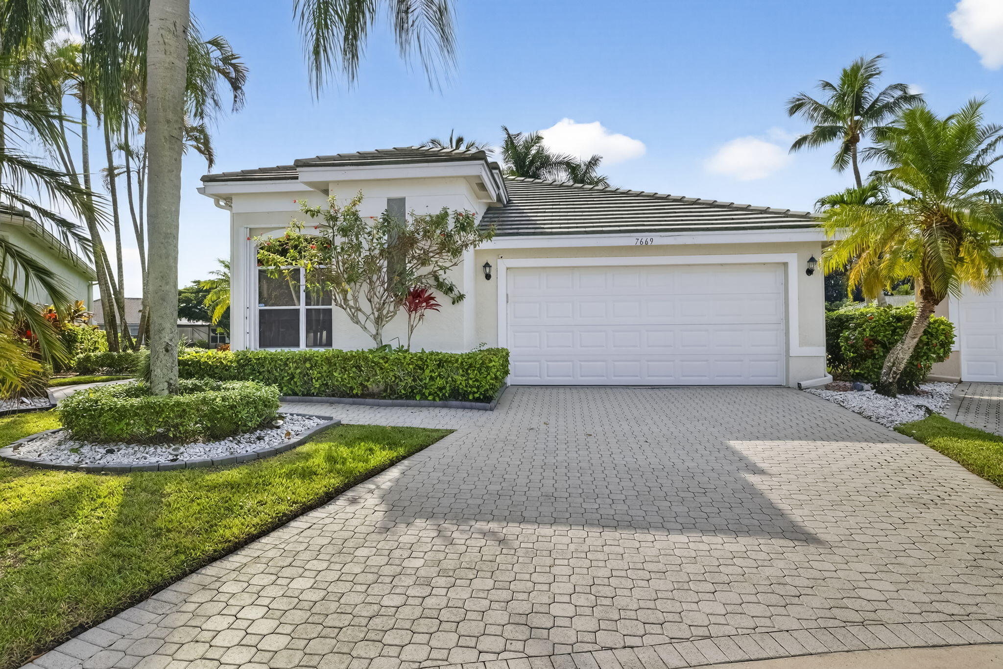 7669 Rockford Road