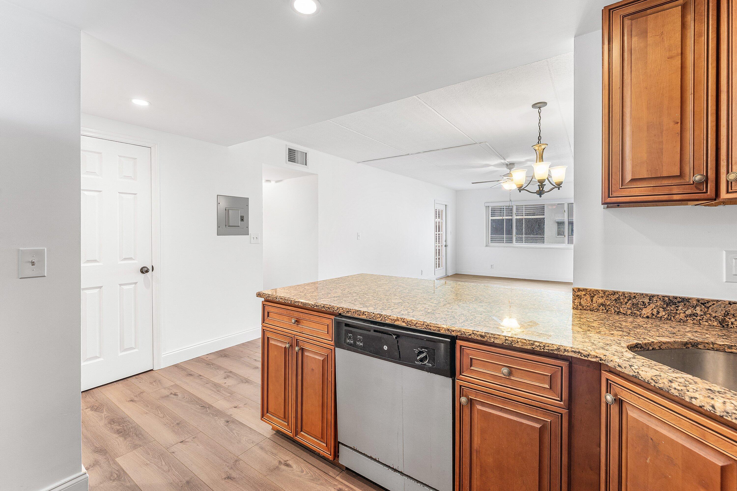 4500 N Flagler Drive C17