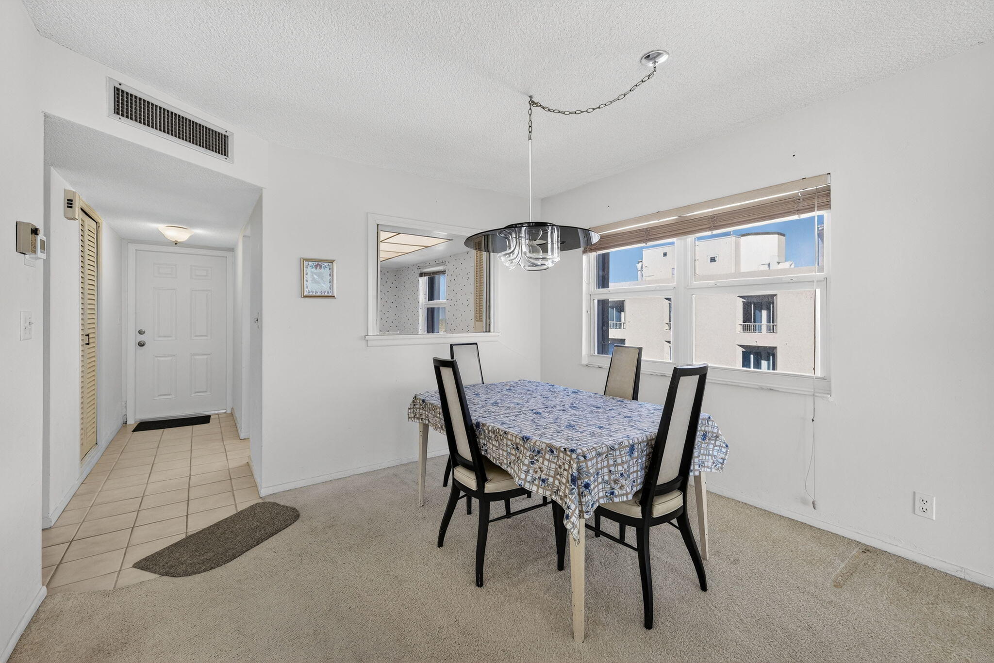 1069 Hillsboro Mile 802