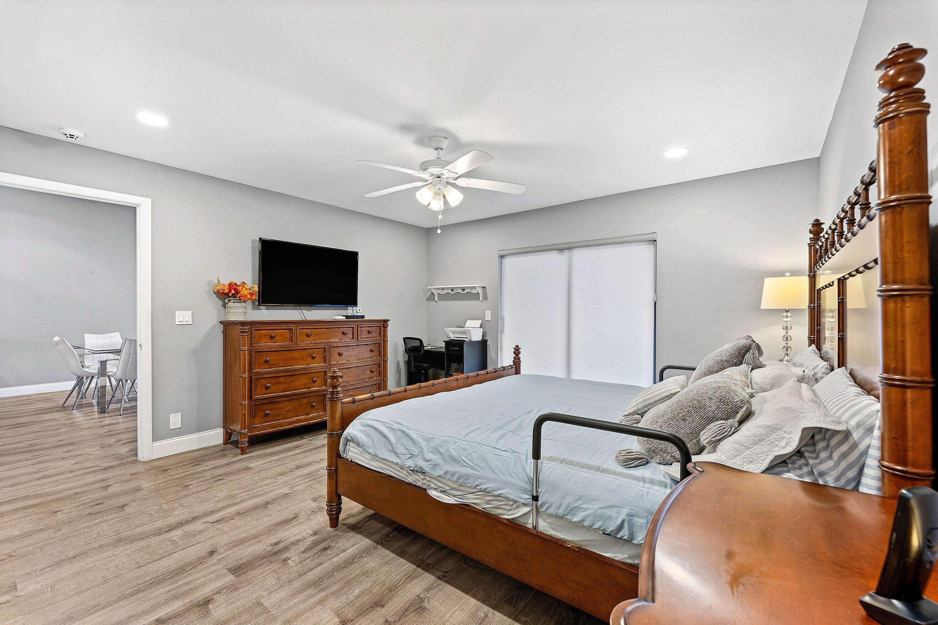 6112 Kings Gate Circle
