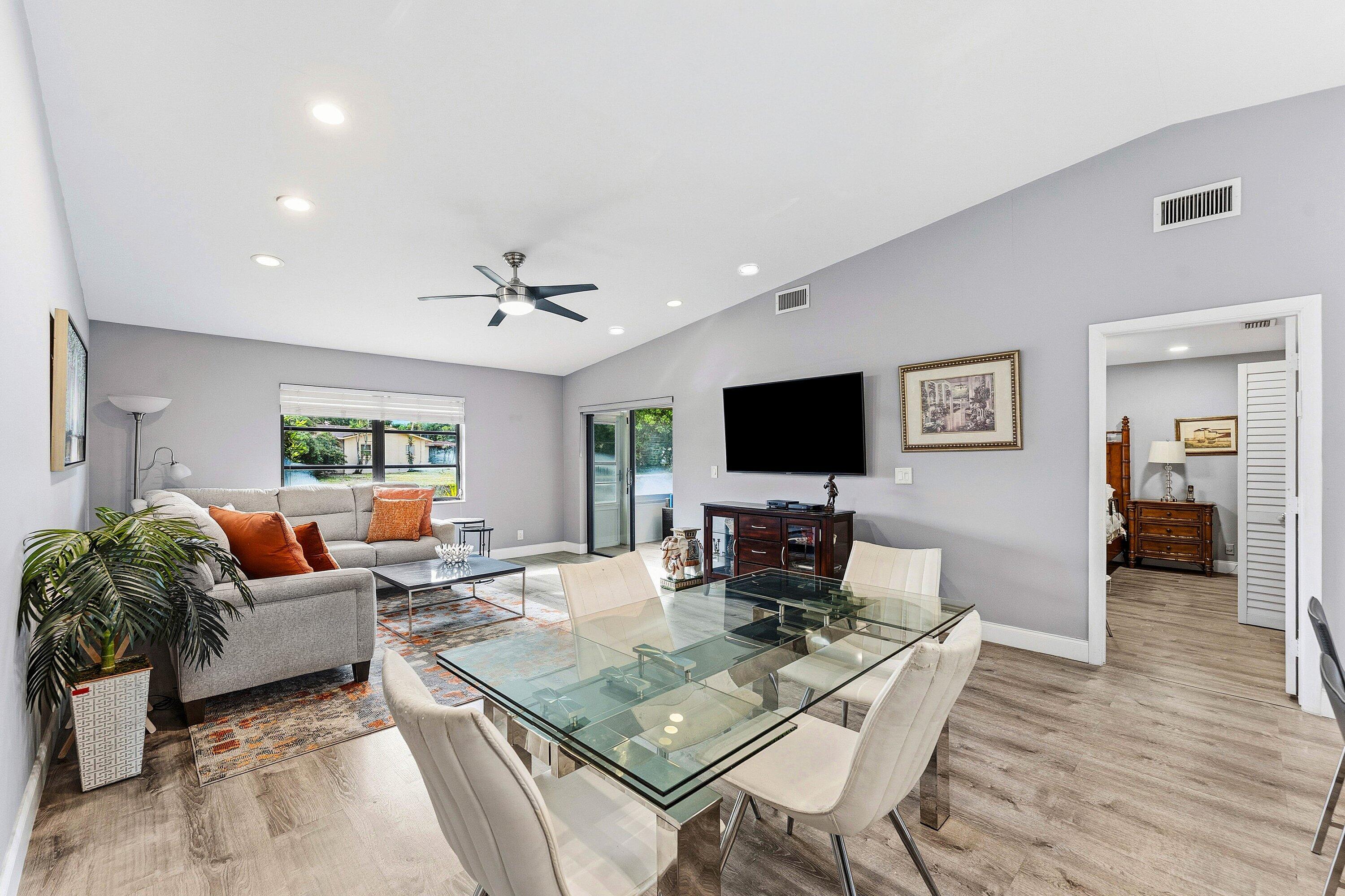 6112 Kings Gate Circle