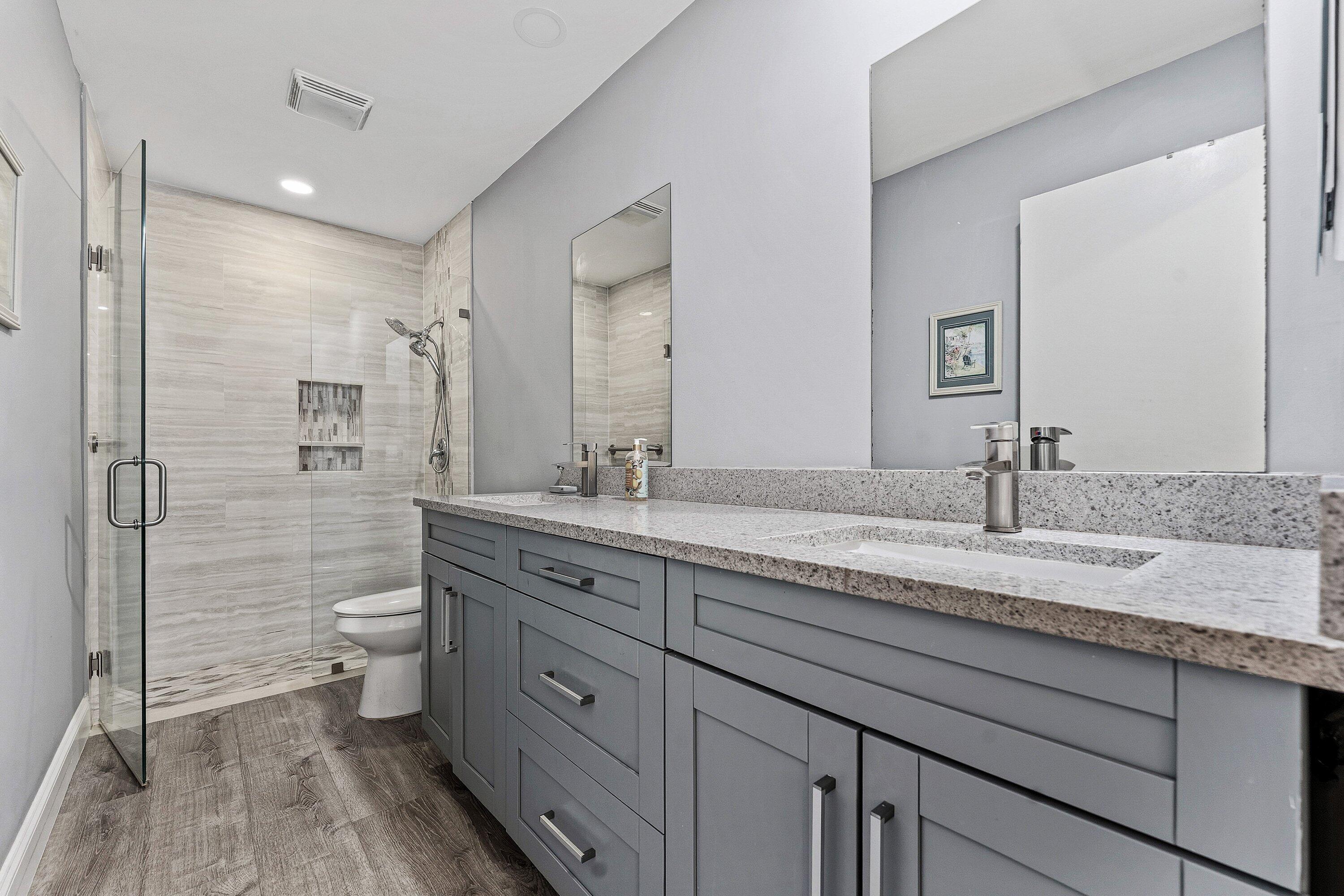 6112 Kings Gate Circle