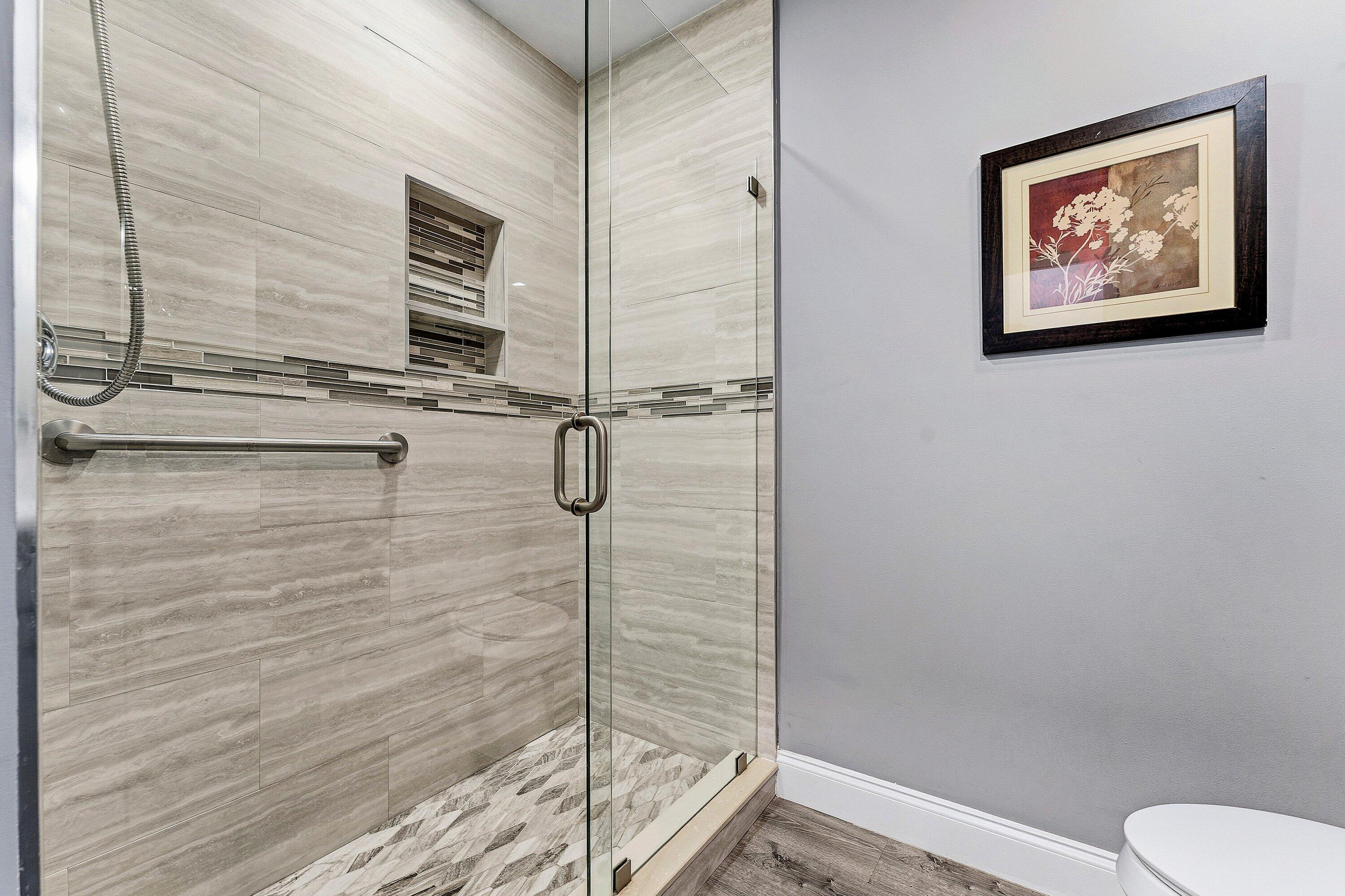 6112 Kings Gate Circle