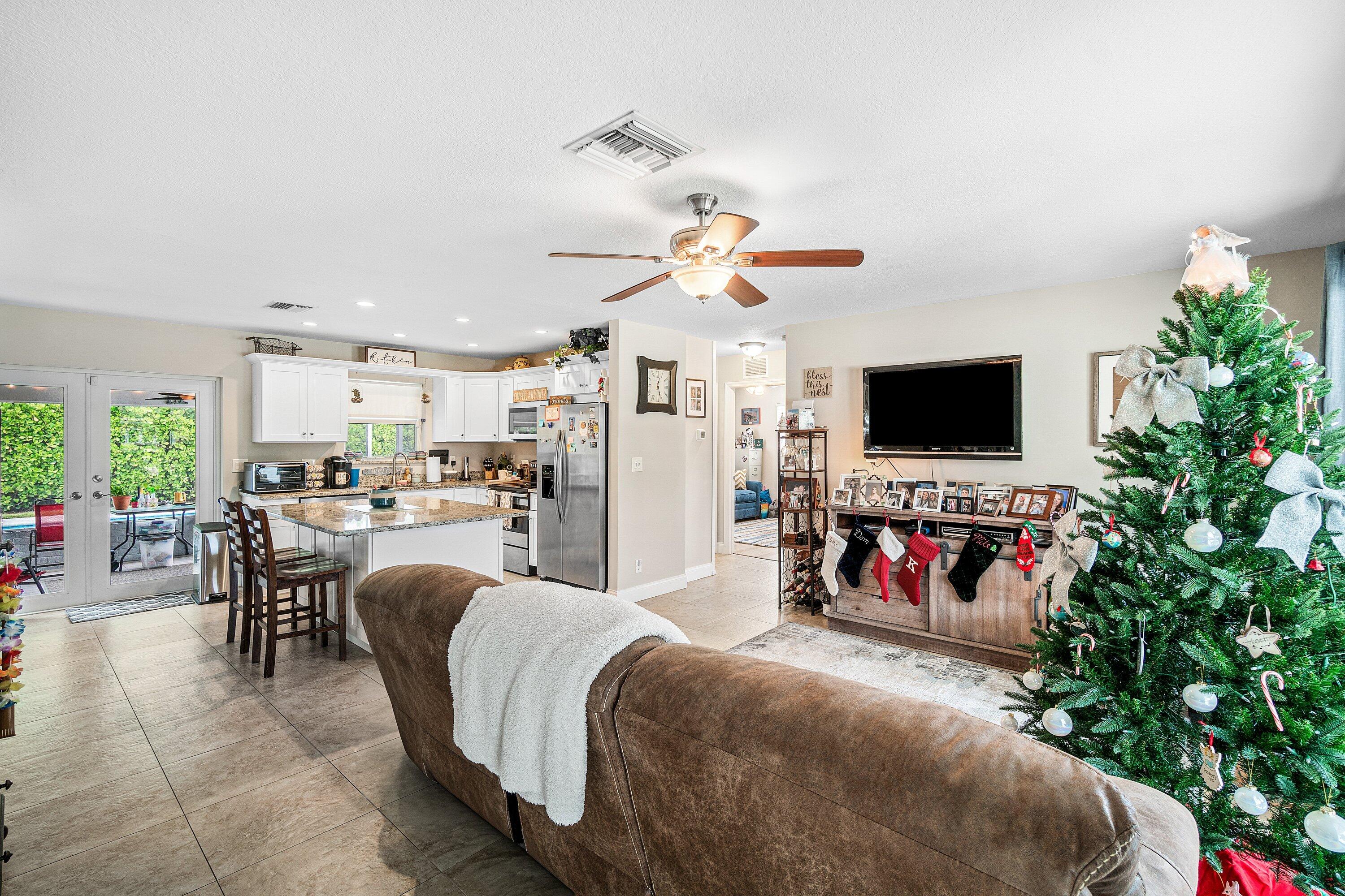 301 Se 10th Court