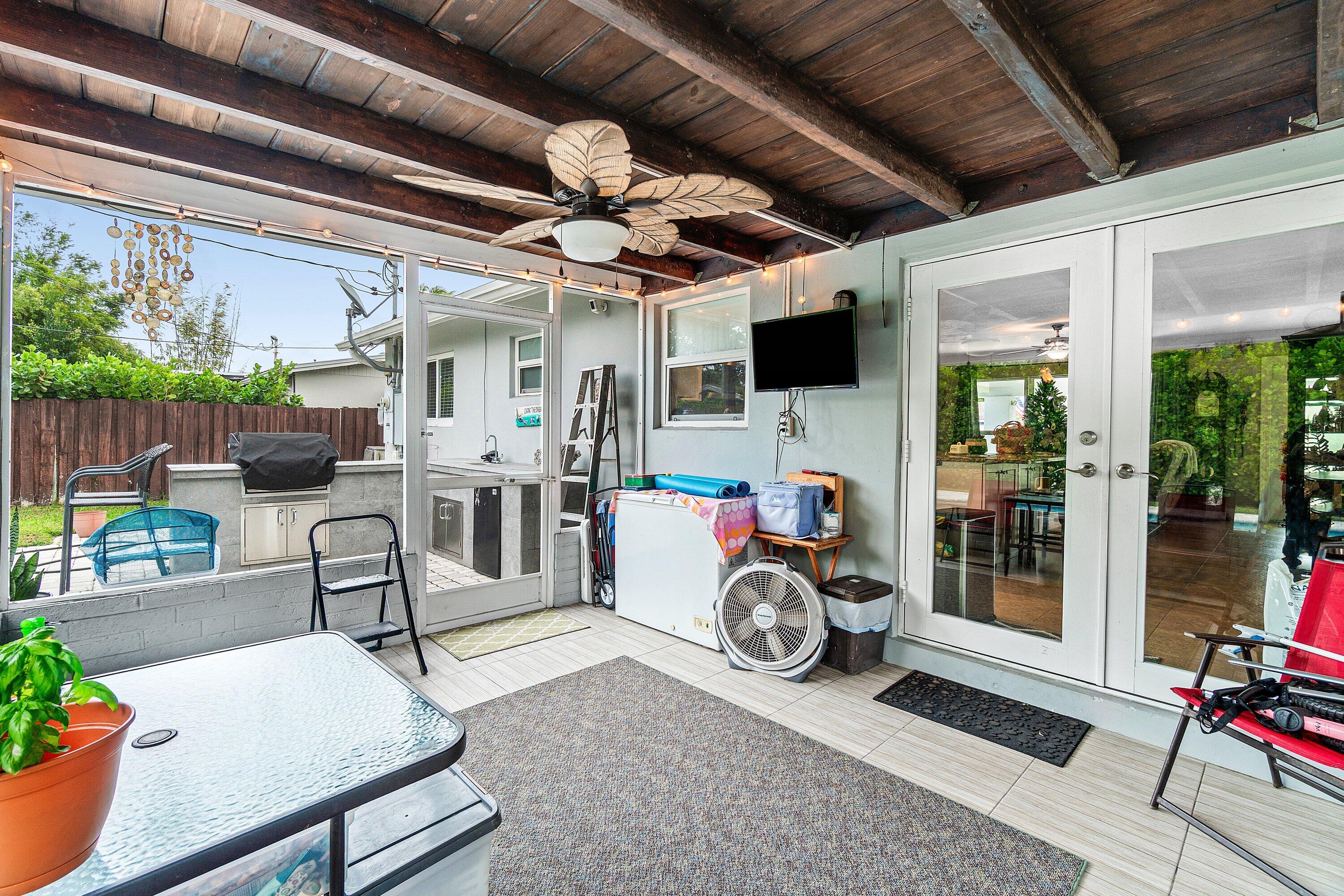 301 Se 10th Court