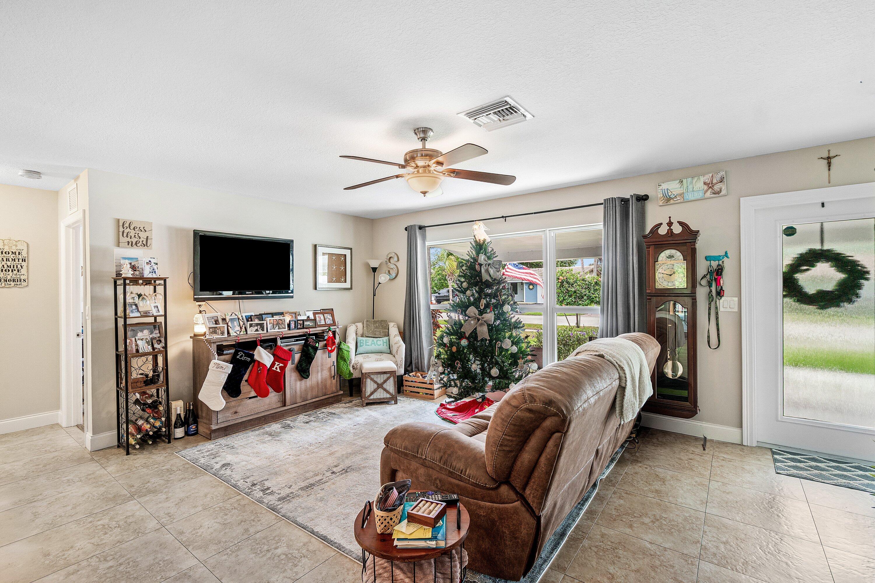 301 Se 10th Court