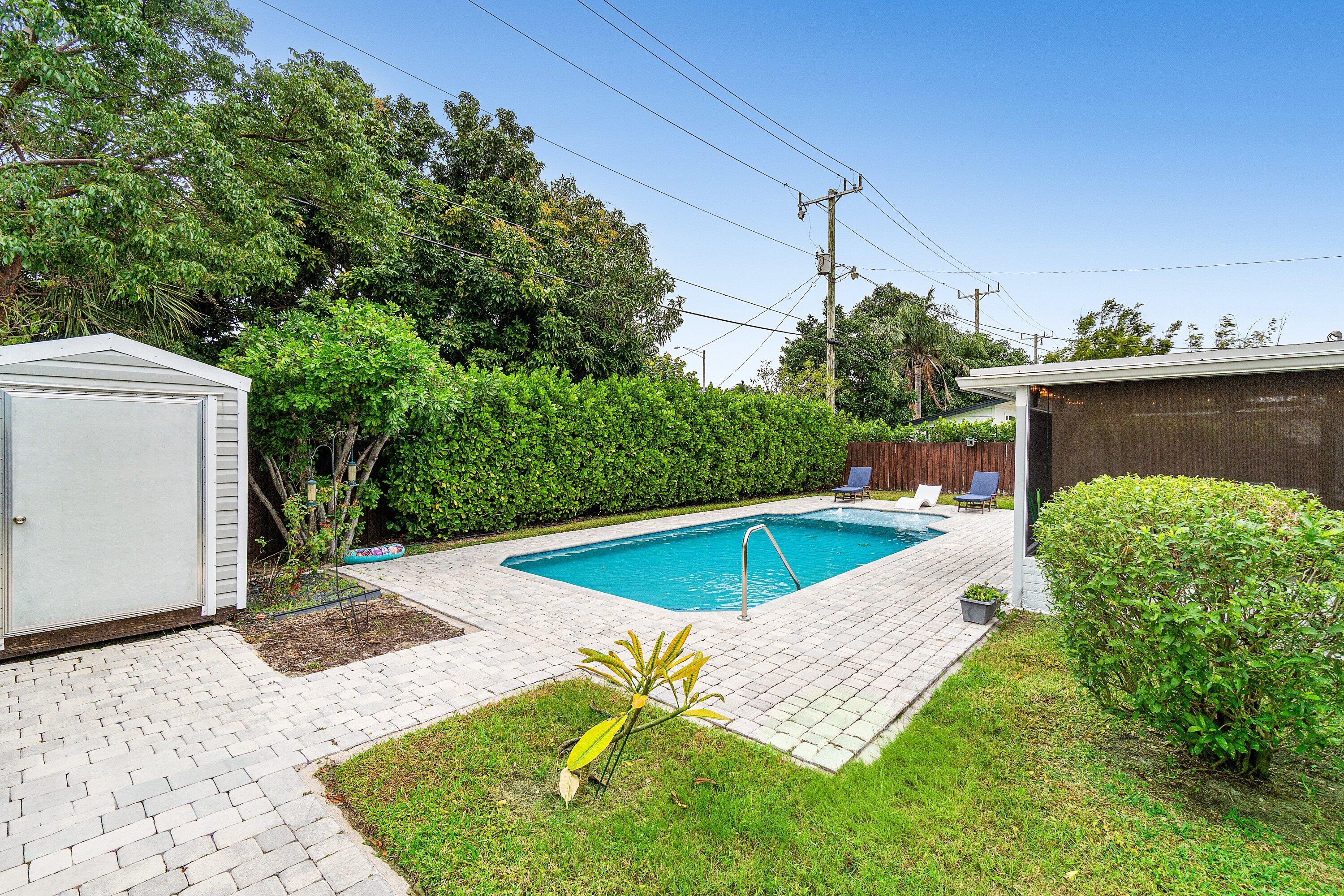 301 Se 10th Court